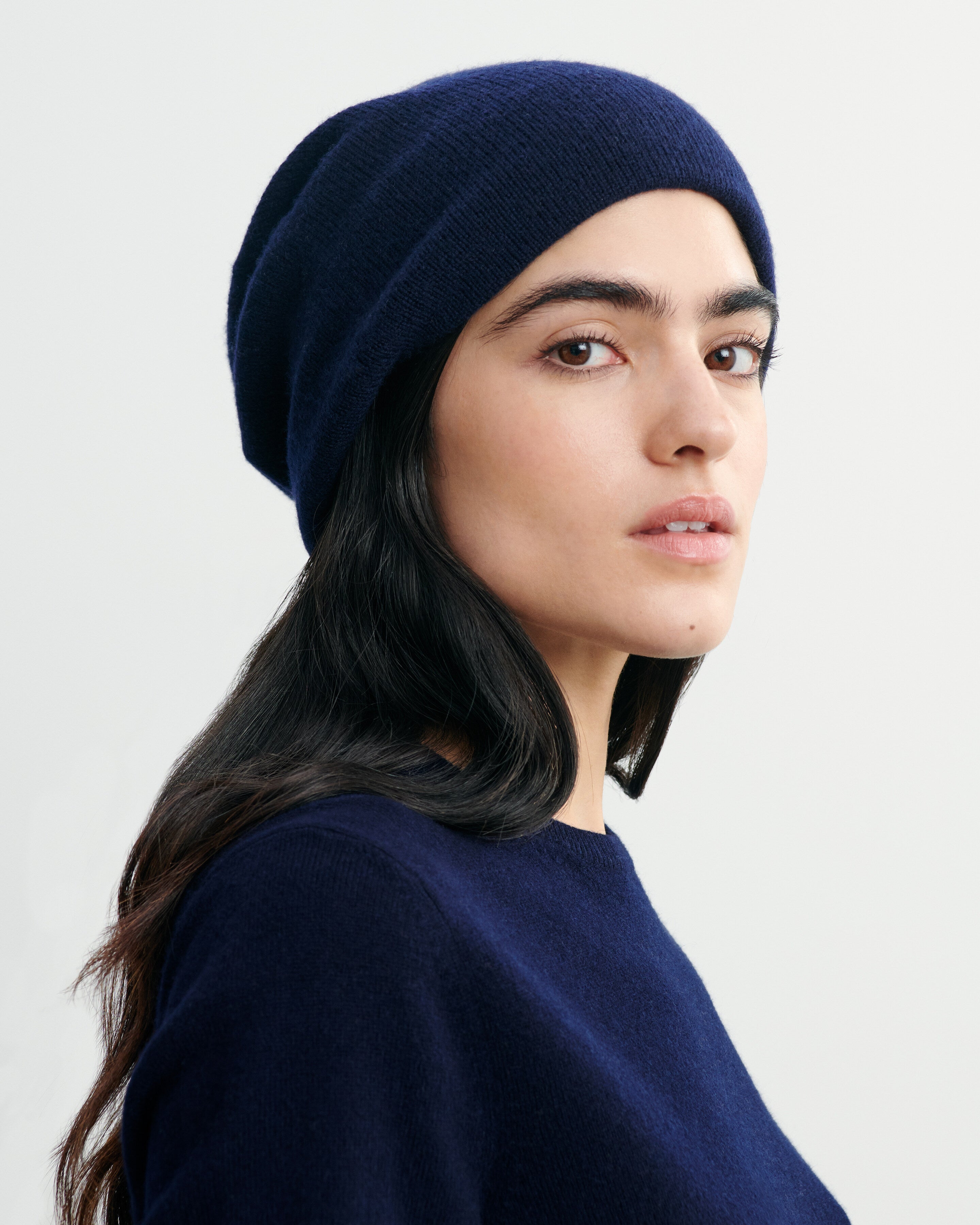 Double-faced hat in Cachemire Mix navy blue | Eric Bompard