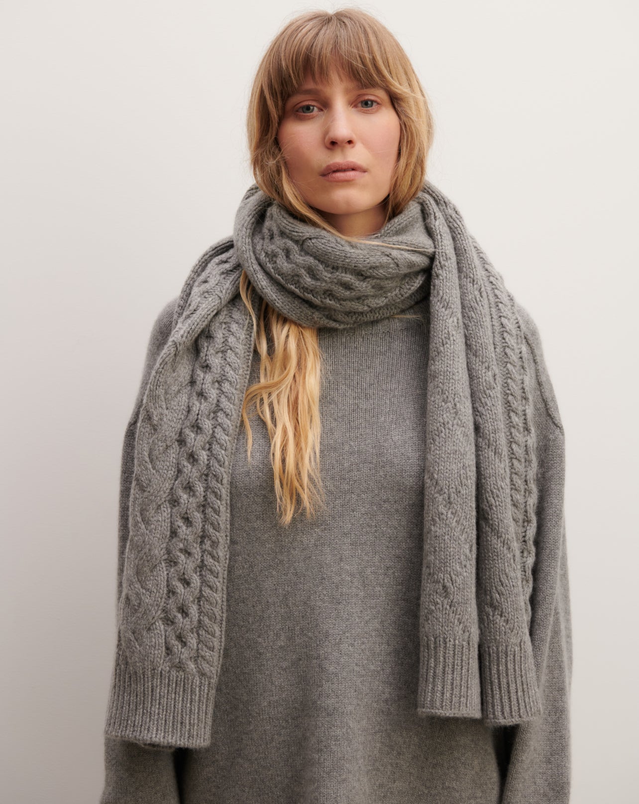 Cables scarf in Cachemire Women meteorite grey Eric Bompard
