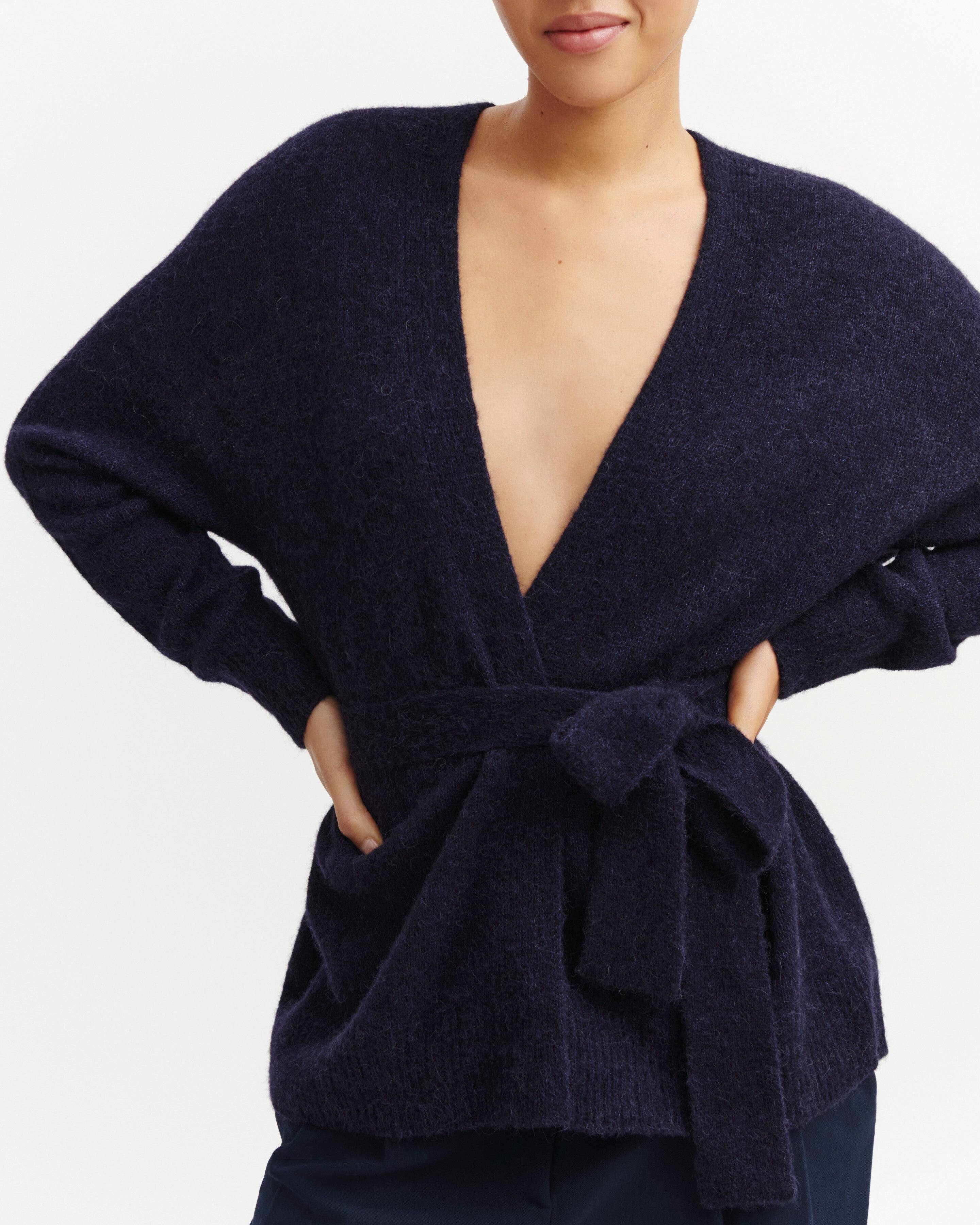 Feather-light knit belted cardigan in Cashmere mix Women navy blue