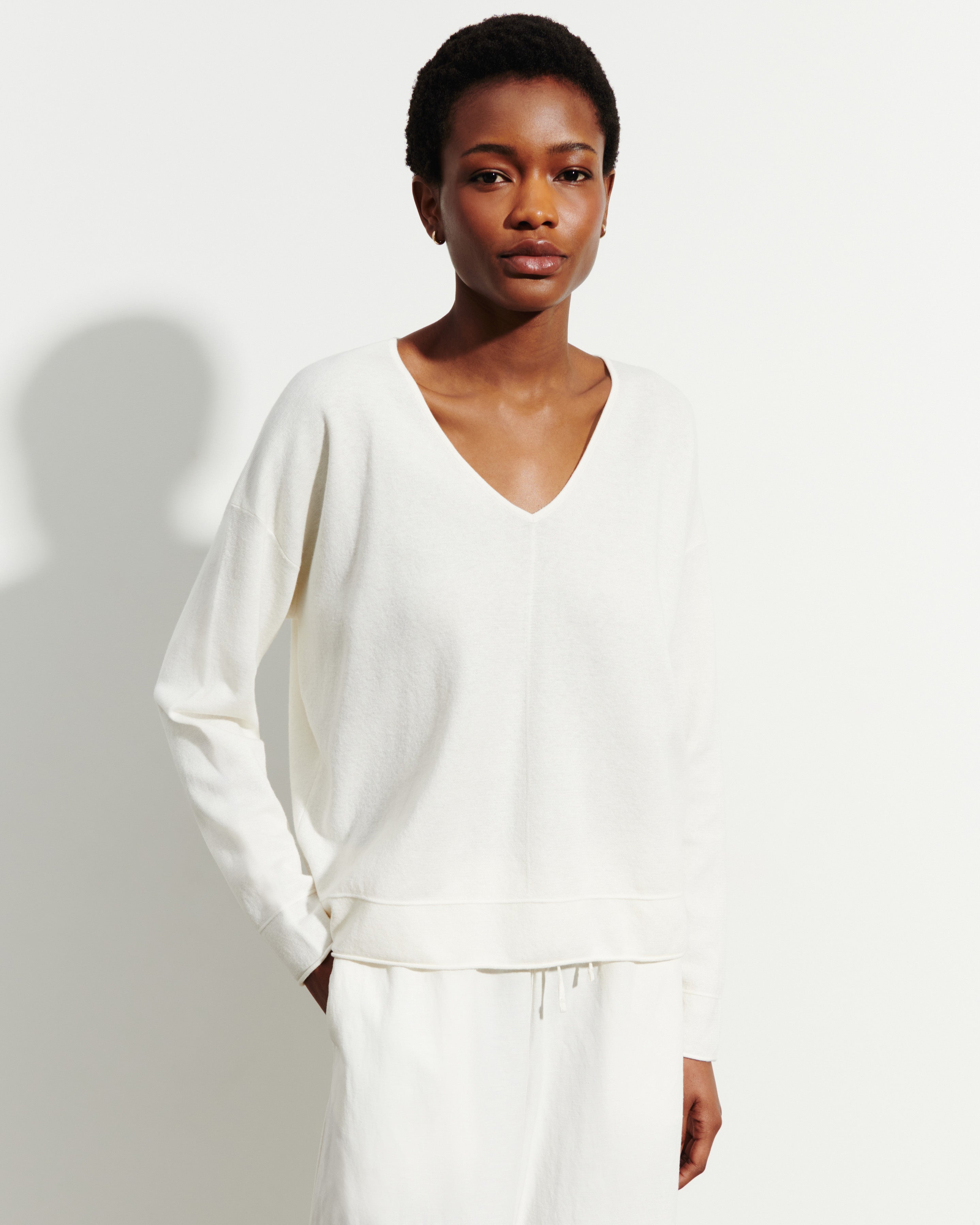Minimalist oversized V-neck pullover in Cotton, Cashmere Women