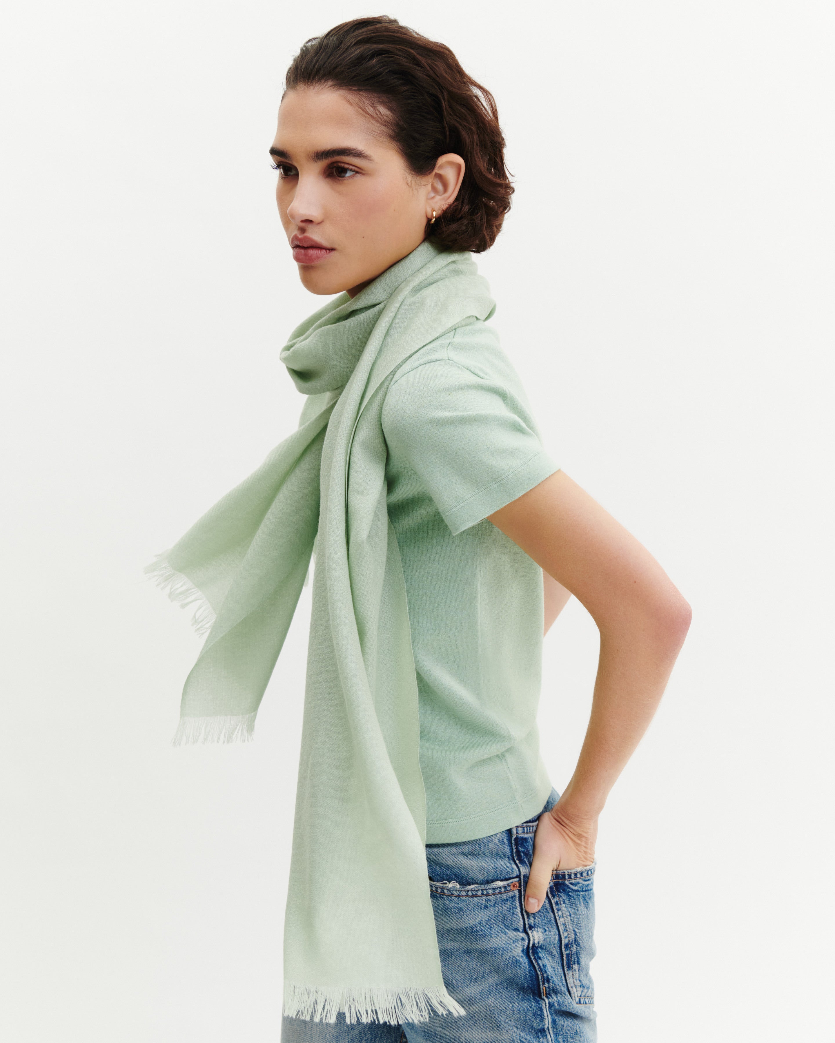 Etole en voile -VERT AMANDE-100% cachemire