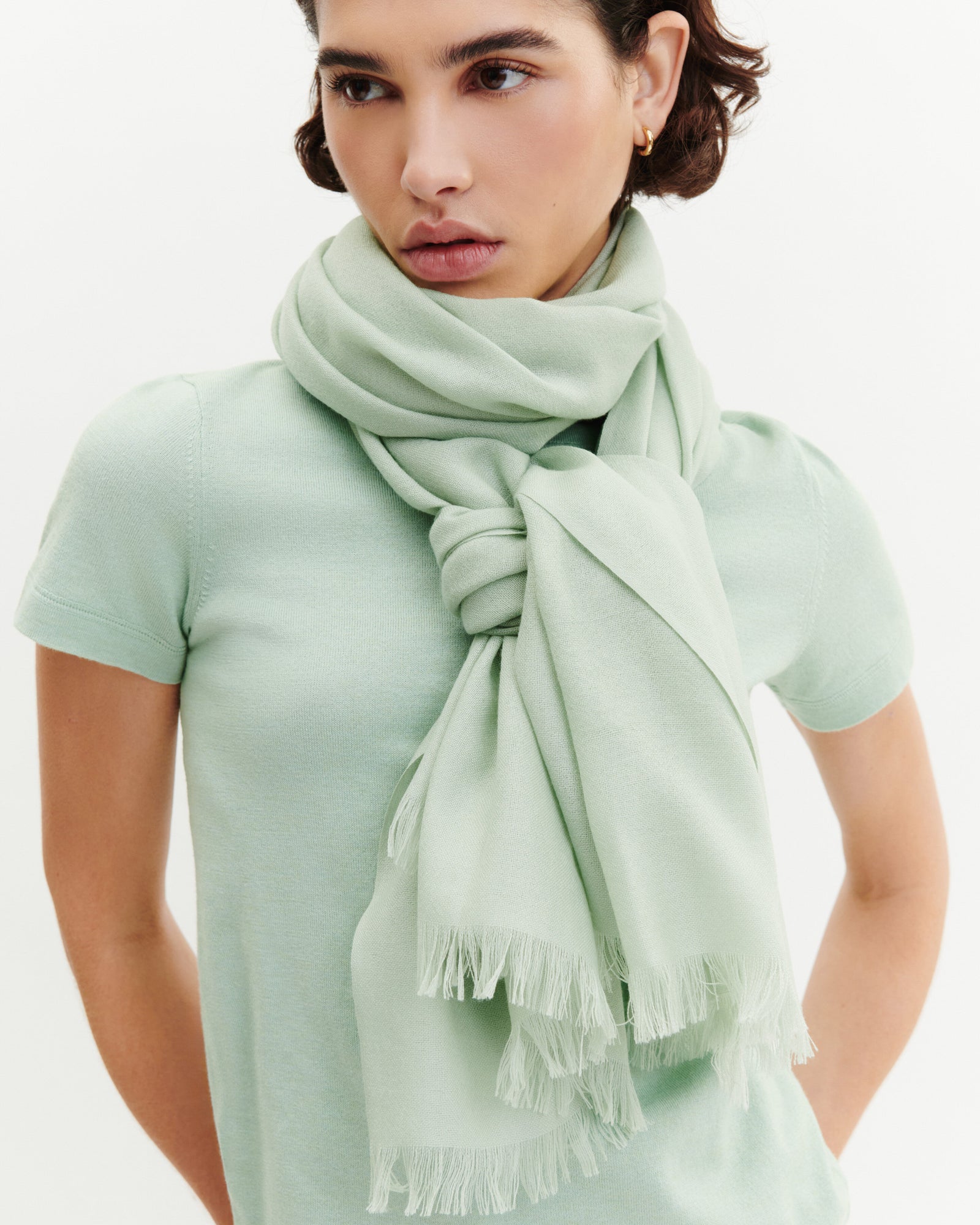 Etole en voile -VERT AMANDE-100% cachemire