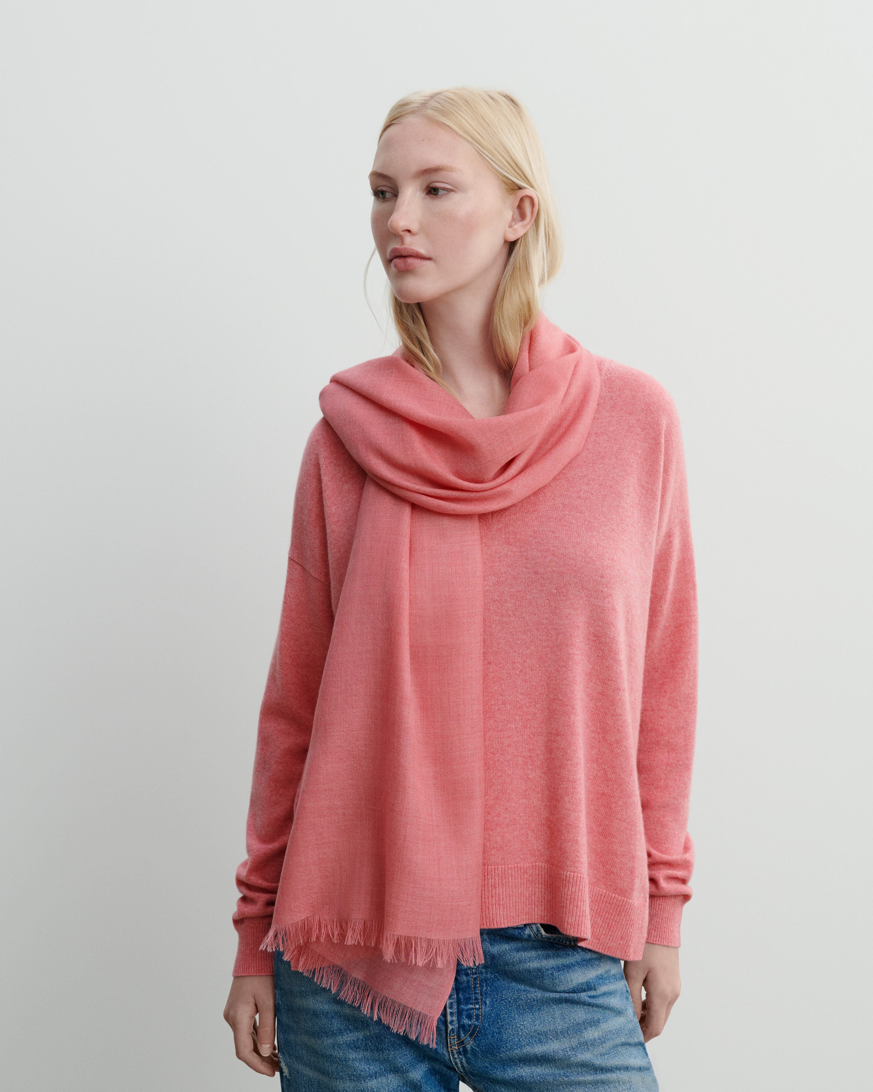 Petite étole en voile-ROSE CAMEO-100% cachemire