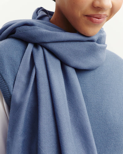 Petite étole en voile-BLEU ATLAS-100% cachemire