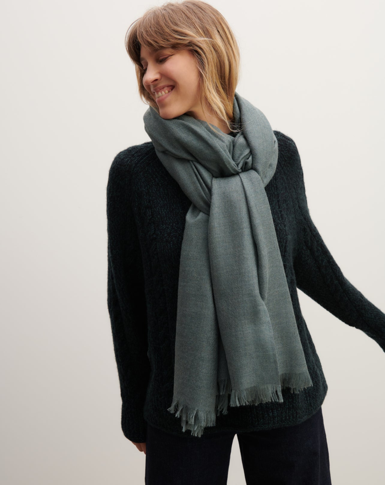 Maxi étole en voile-VERT RIVAGE-100% cachemire