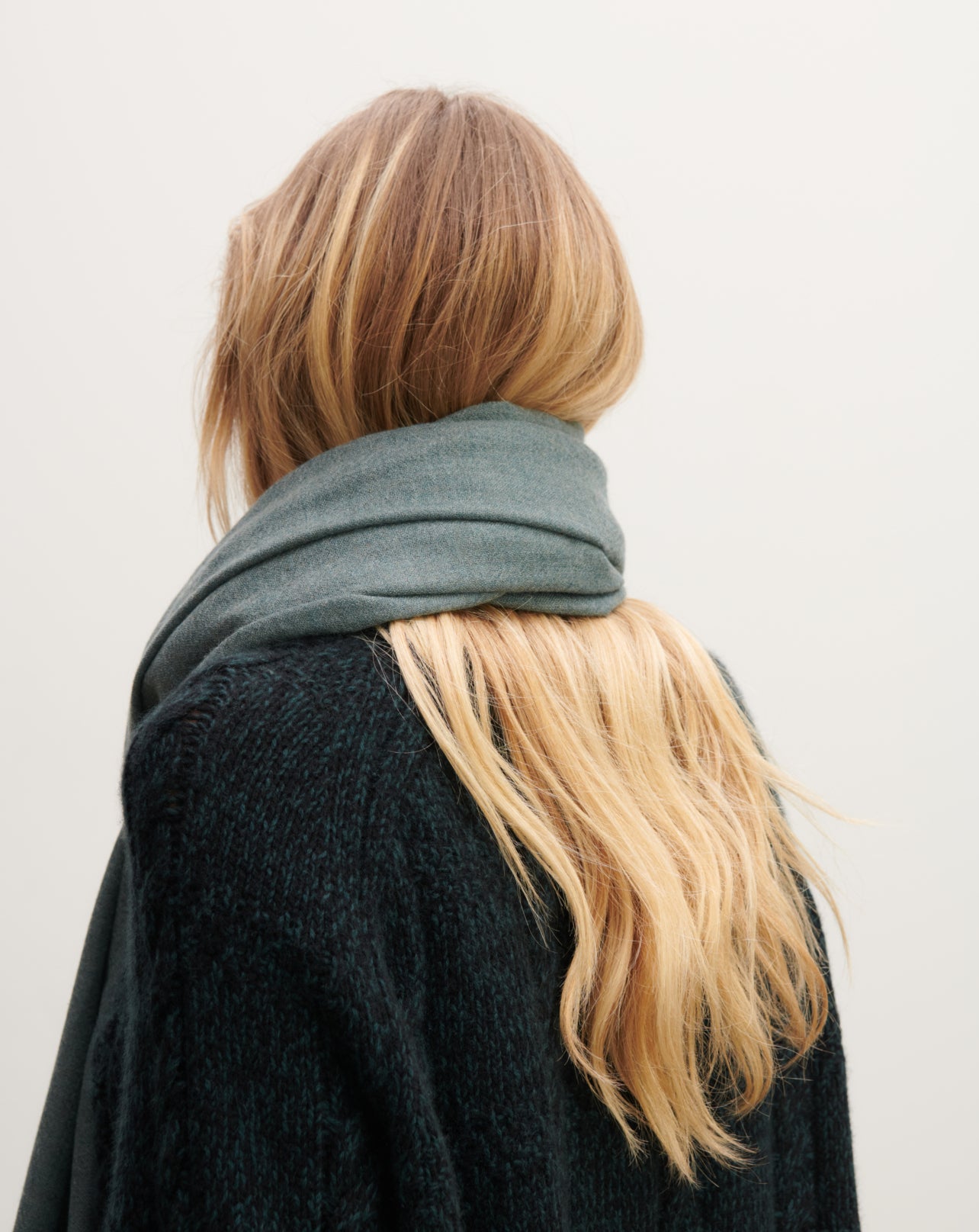 Maxi étole en voile-VERT RIVAGE-100% cachemire