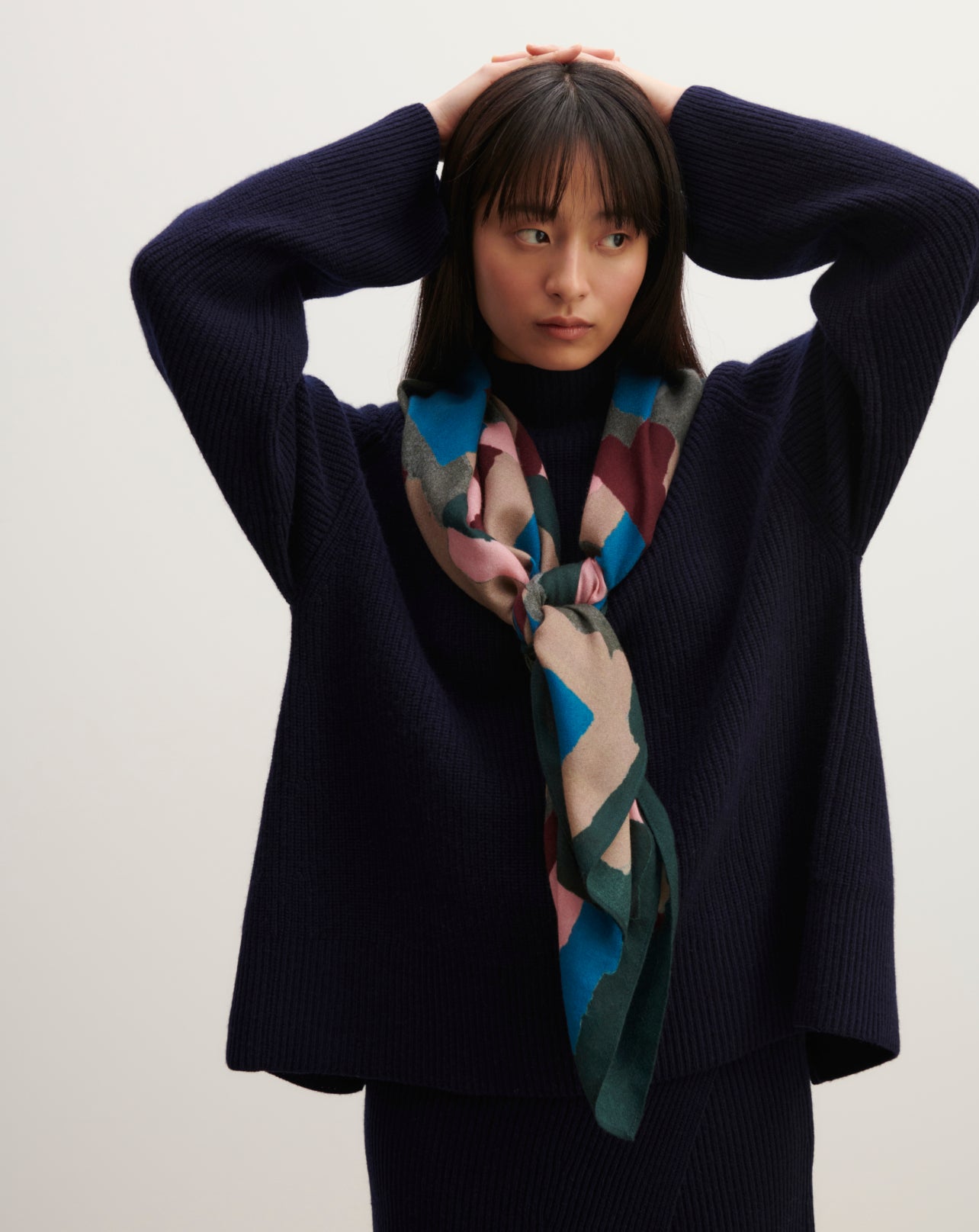 Carré imprimé-ROSE RETRO-100% cachemire