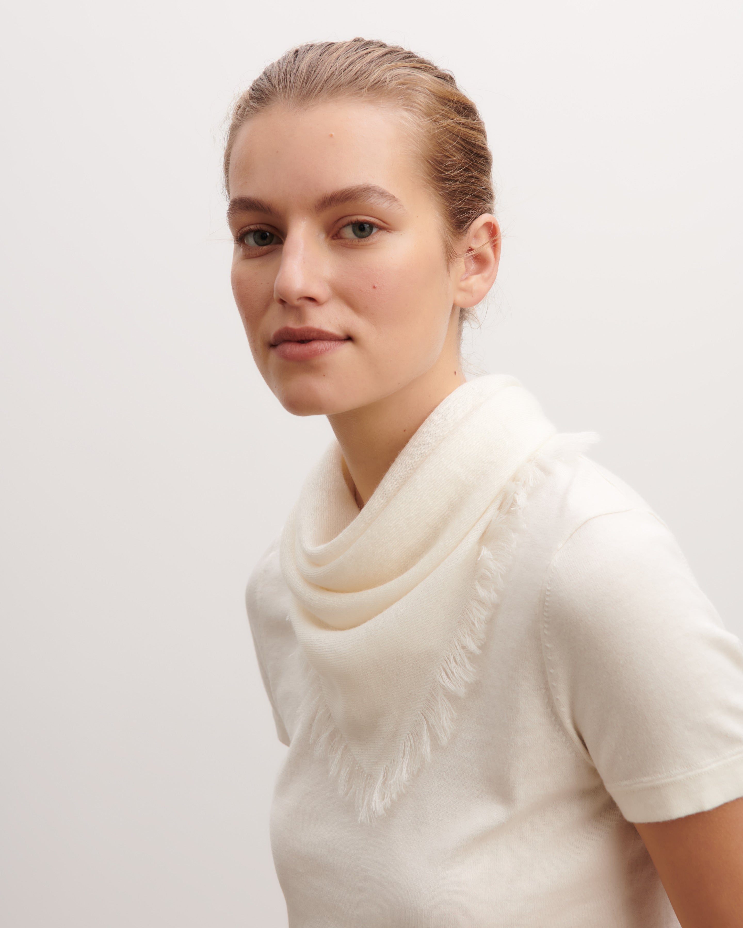 Mini twill square scarf in Cashmere Mix autumn white Eric Bompard - Main Image