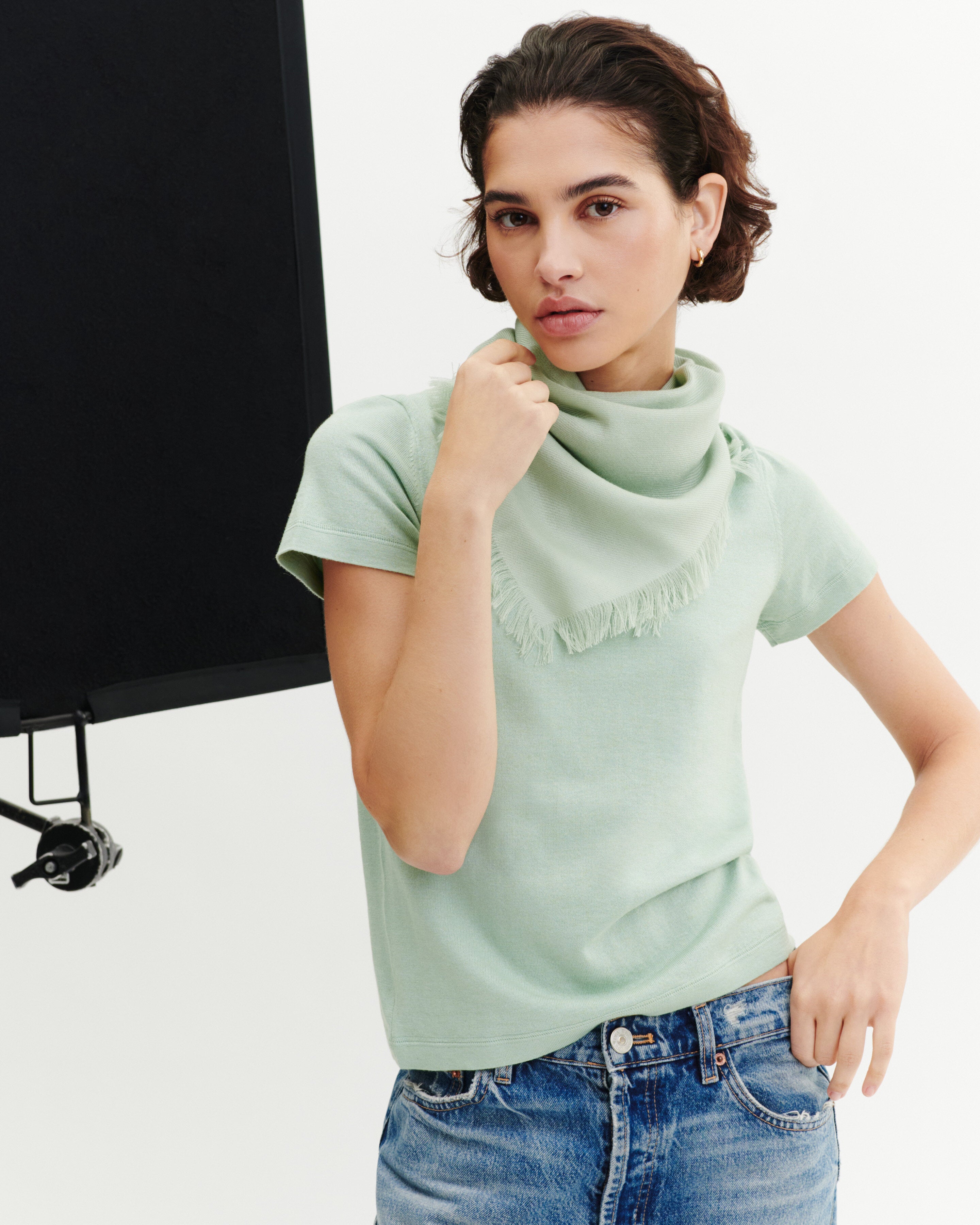 Mini carré à franges-VERT AMANDE-100% cachemire