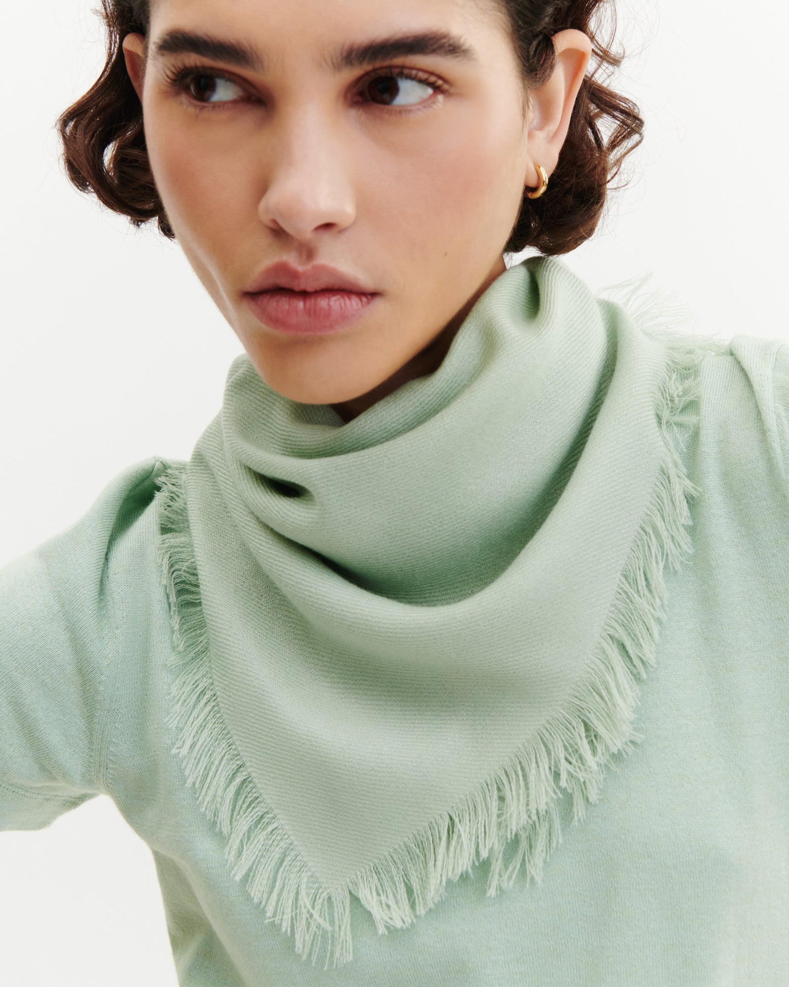 Mini carré à franges-VERT AMANDE-100% cachemire