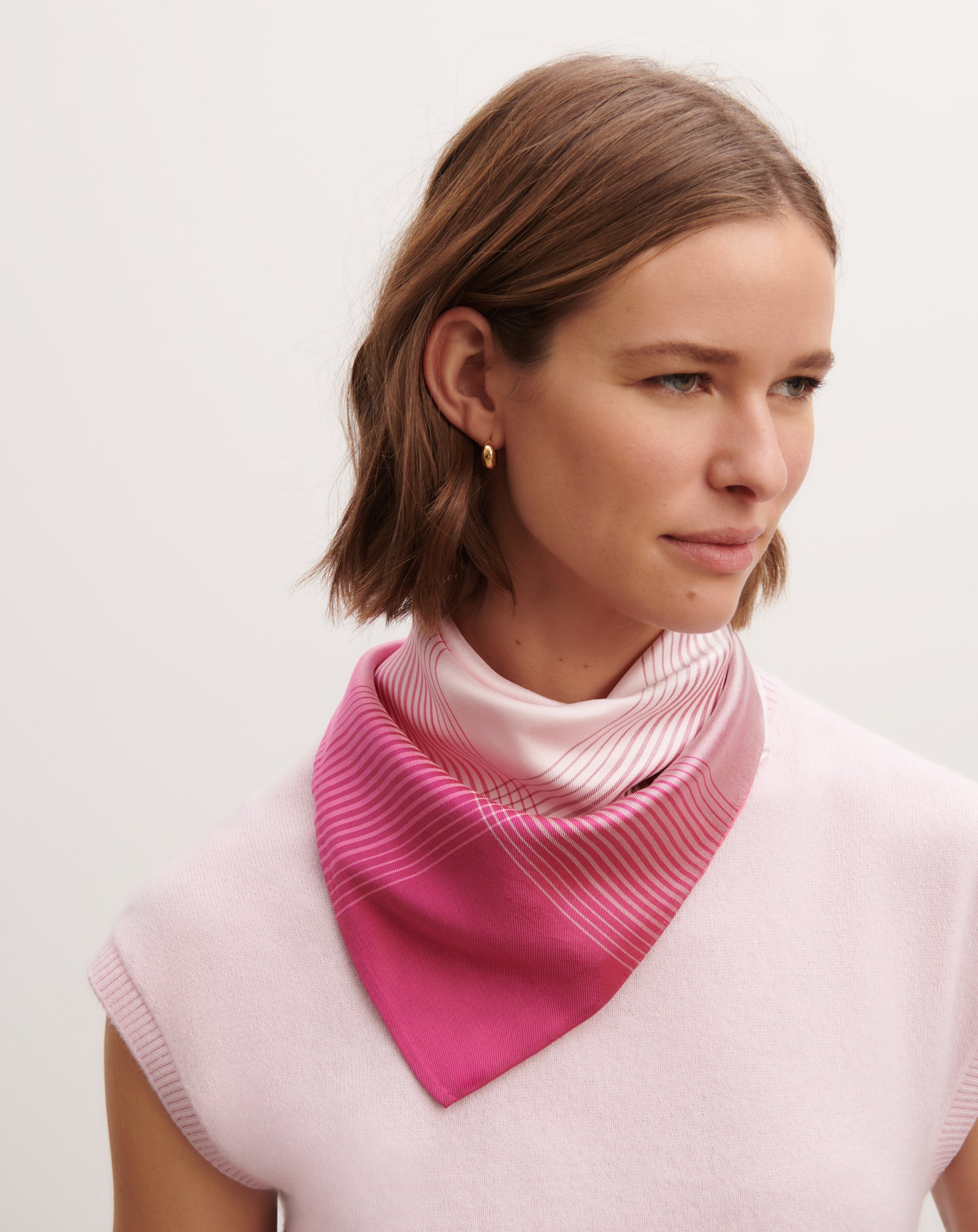 Carré Soieries du Mékong-ROSE INDIEN/CARMEN-100% soie