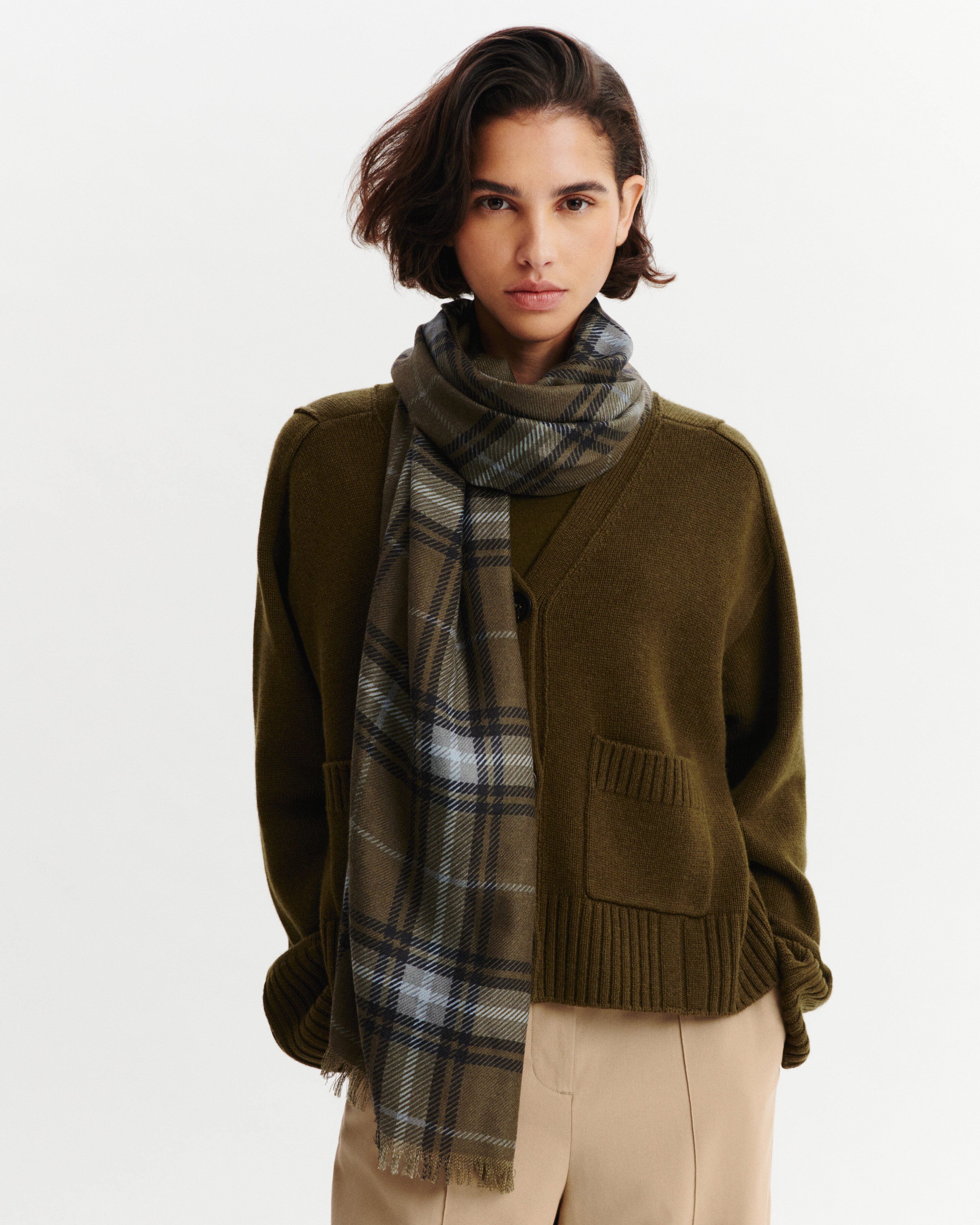 Étole imprimée tartan-OLIVE/GRIS METEORITE-100% cachemire
