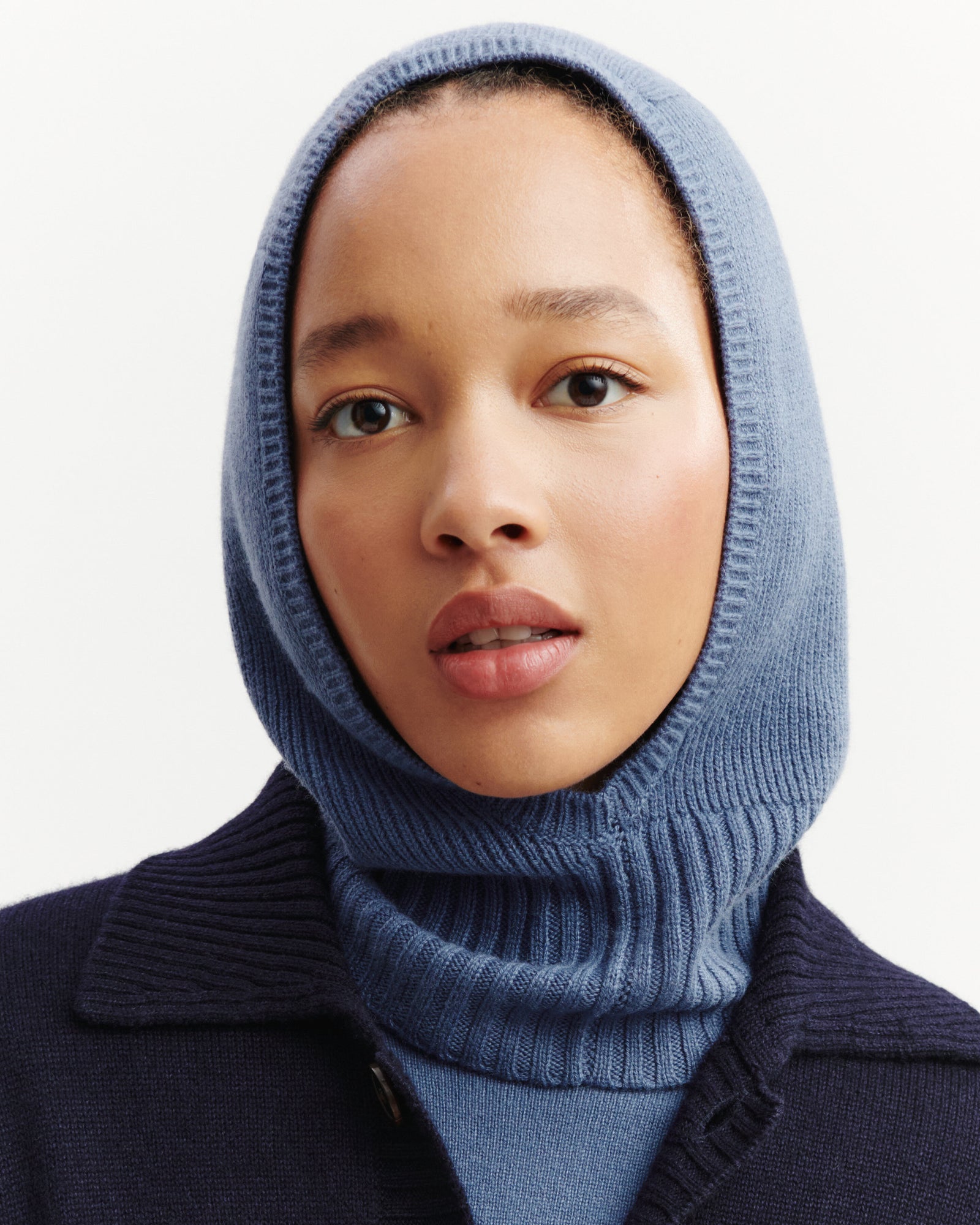 Cagoule-BLEU ATLAS-100% cachemire