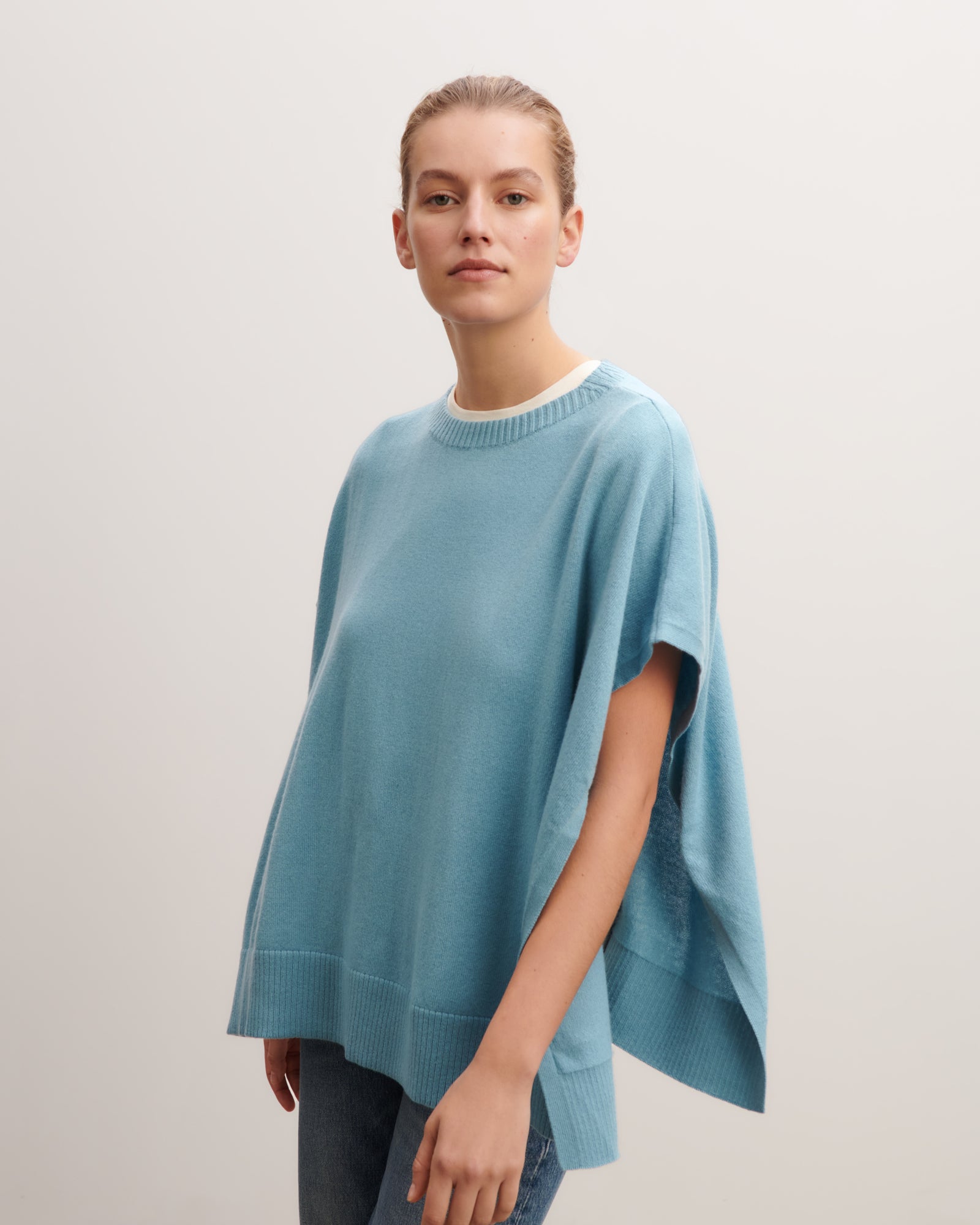 Poncho col bateau-BLEU HERON-100% cachemire