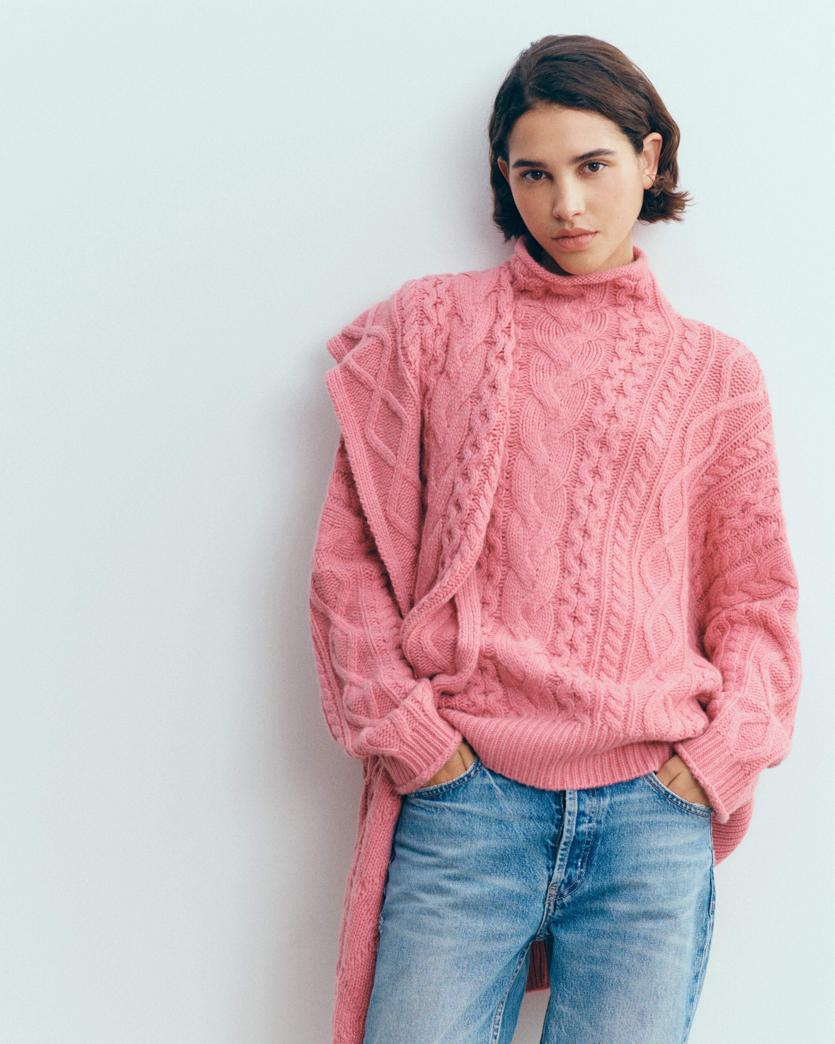 Cable-knit scarf in Cashmere Mix cameo pink | Eric Bompard