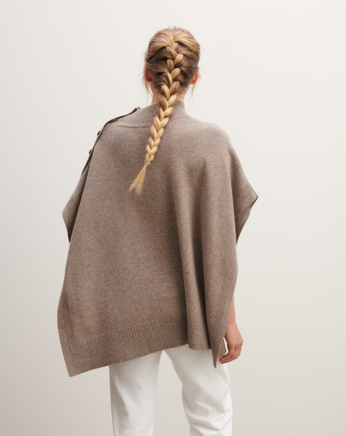 Poncho à boutons-MILLET-100% cachemire