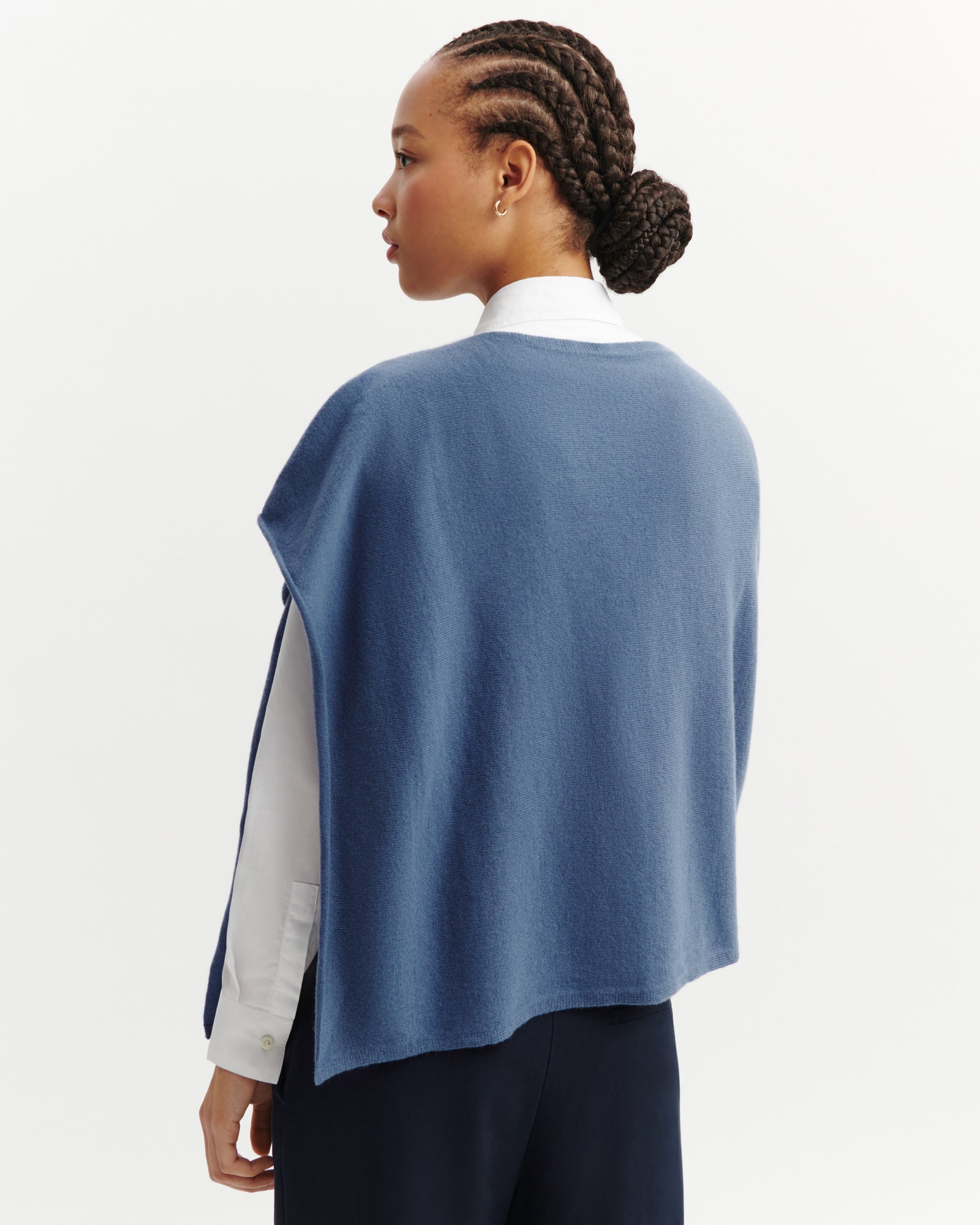 Poncho court-BLEU ATLAS-100% cachemire