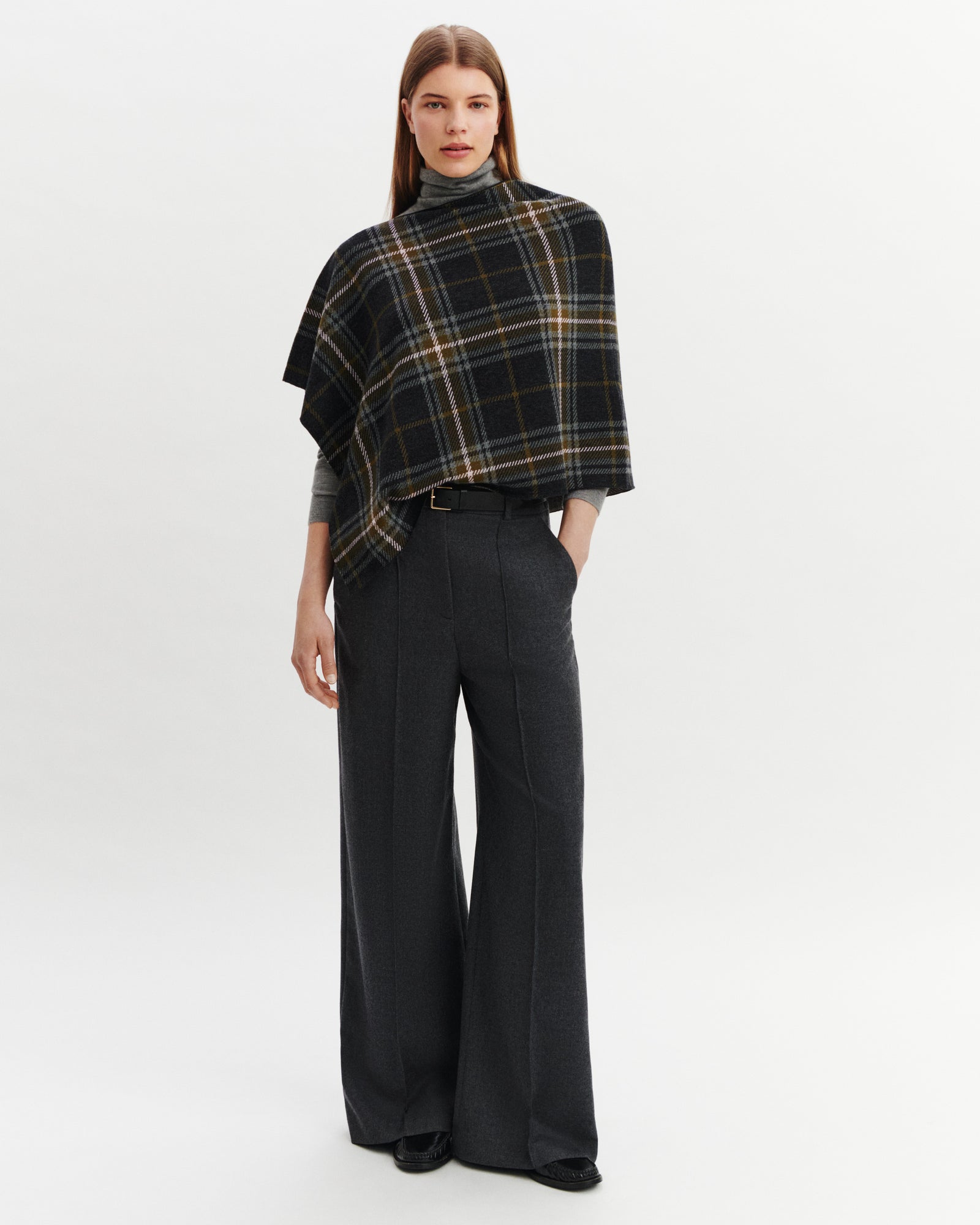 Short tartan poncho