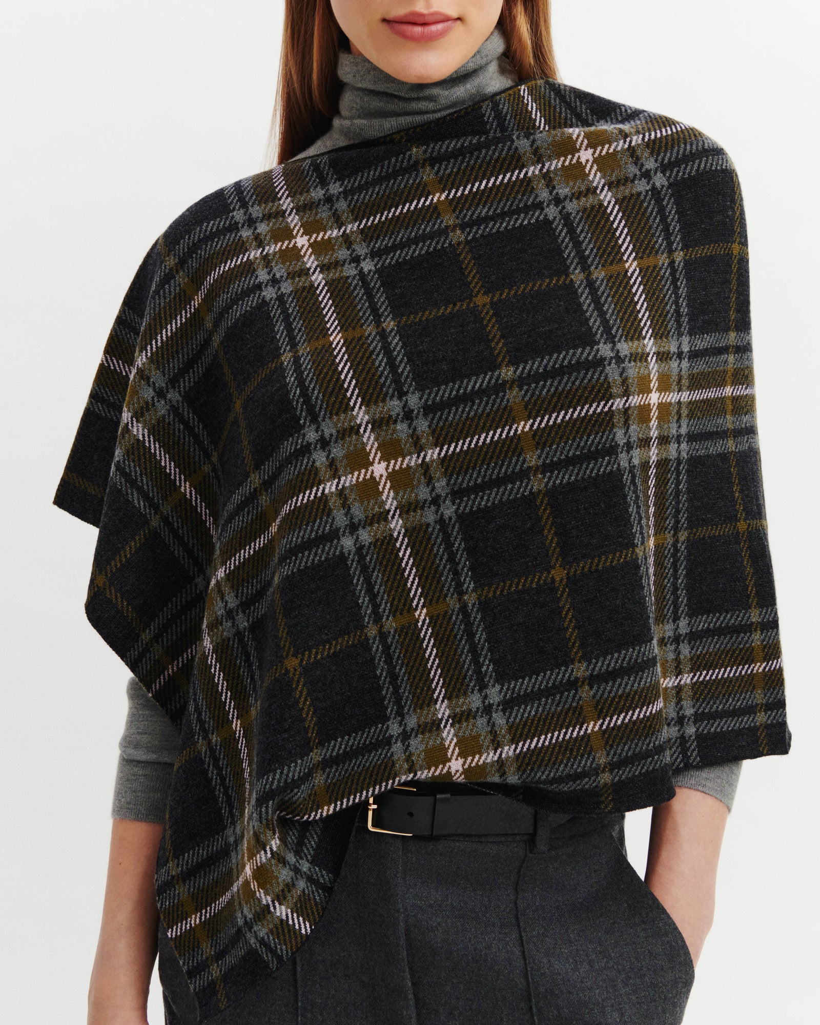 Short tartan poncho