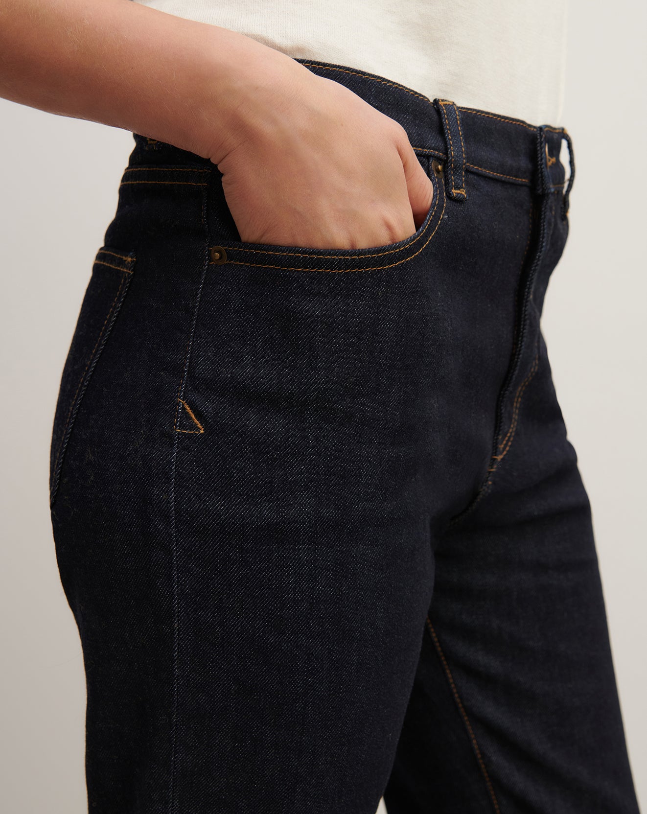 Jean denim brut-INDIGO BLUE-98% COTON 2% ELASTHANE