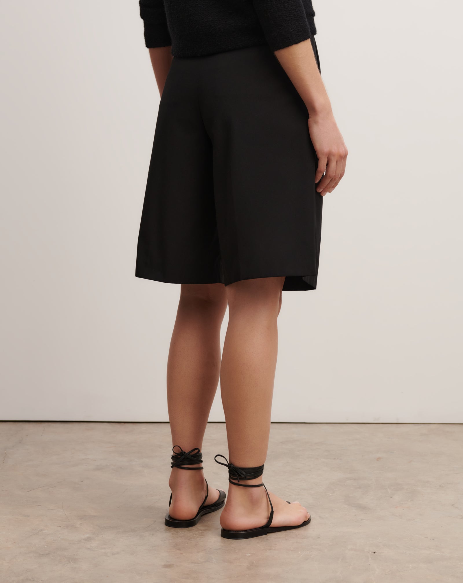 Bermuda à plis-NOIR-100% coton