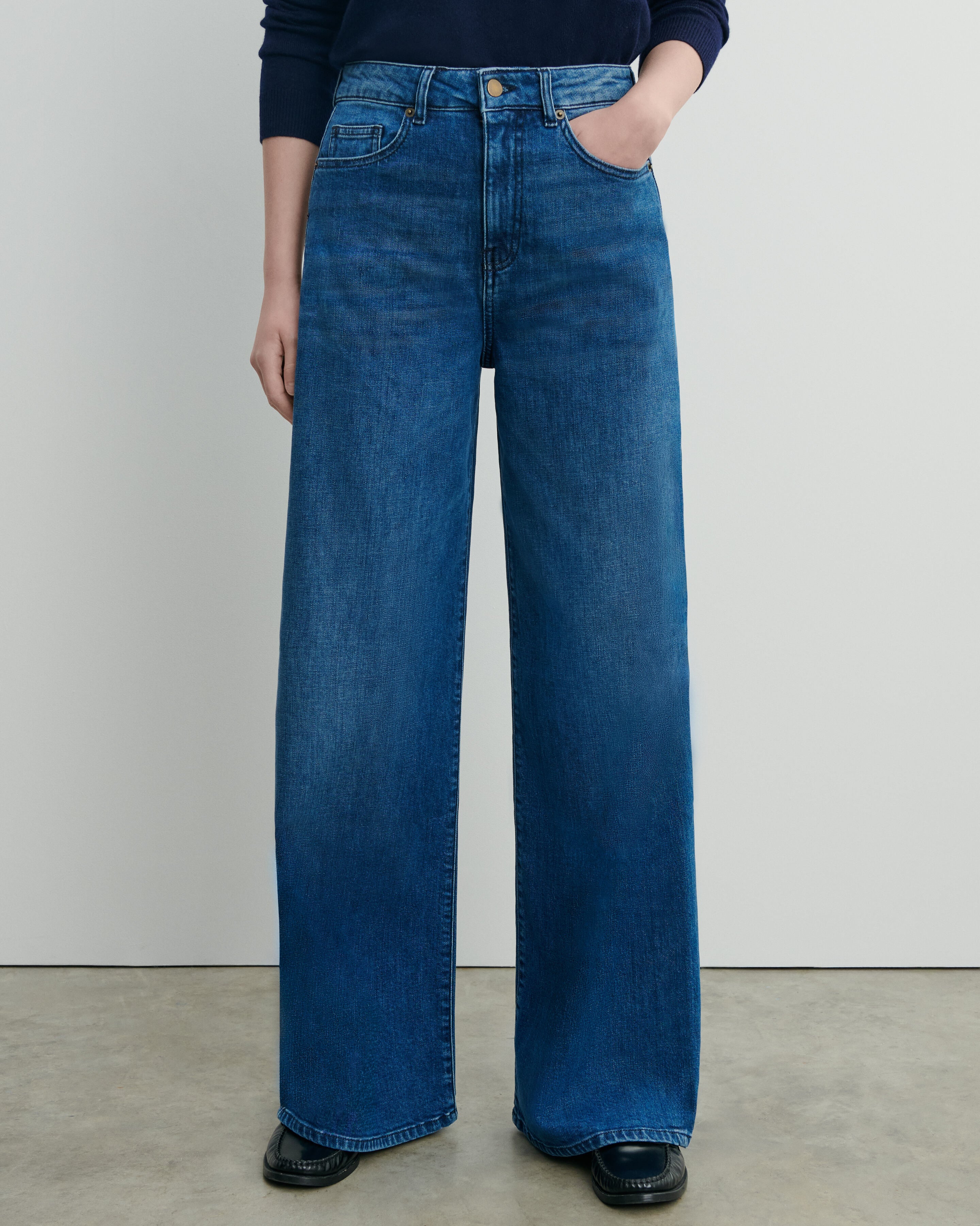 Wide-leg faded denim jeans in Cotton Women vintage blue | Eric Bompard