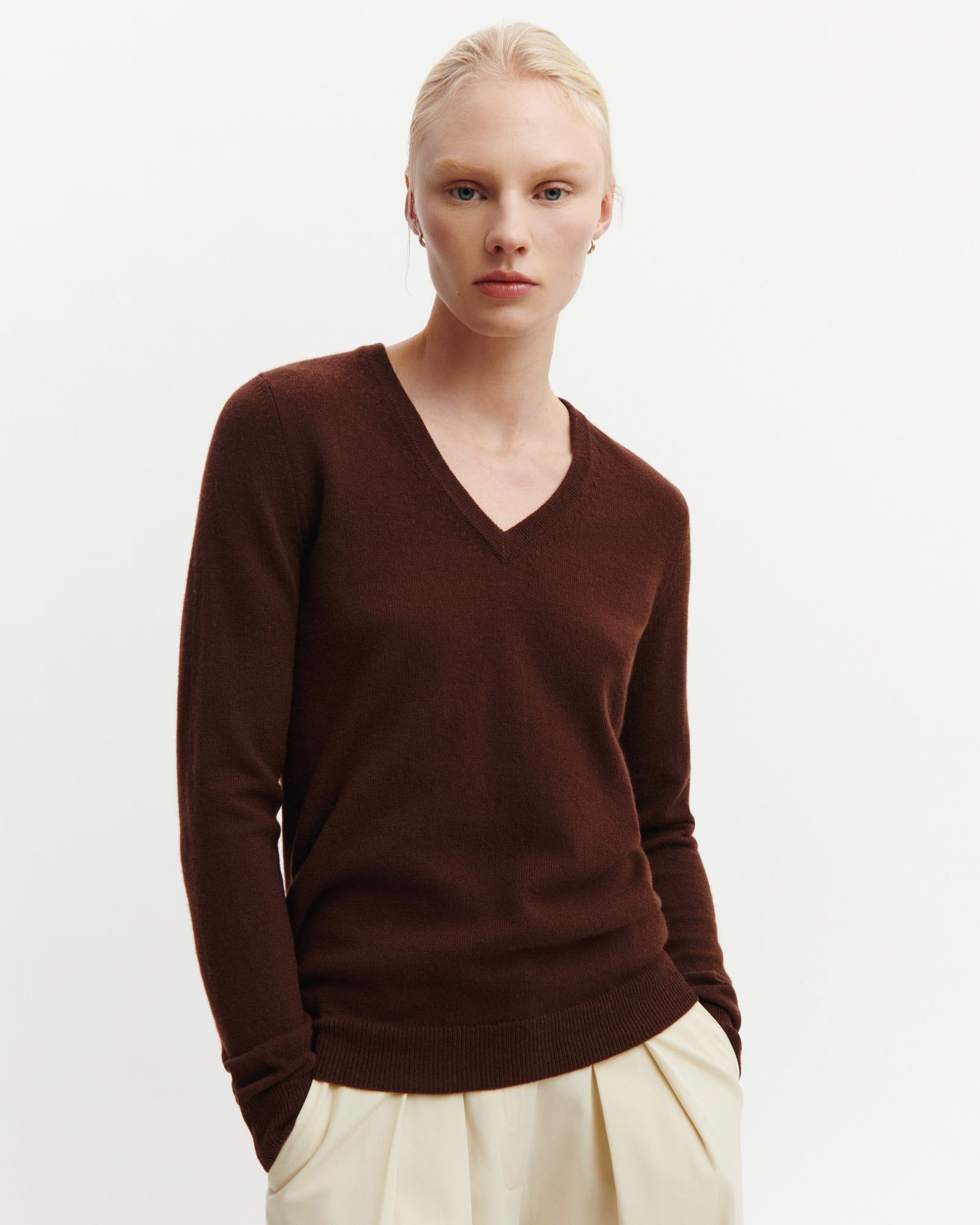 Pull col V classique-CAFE-100% cachemire