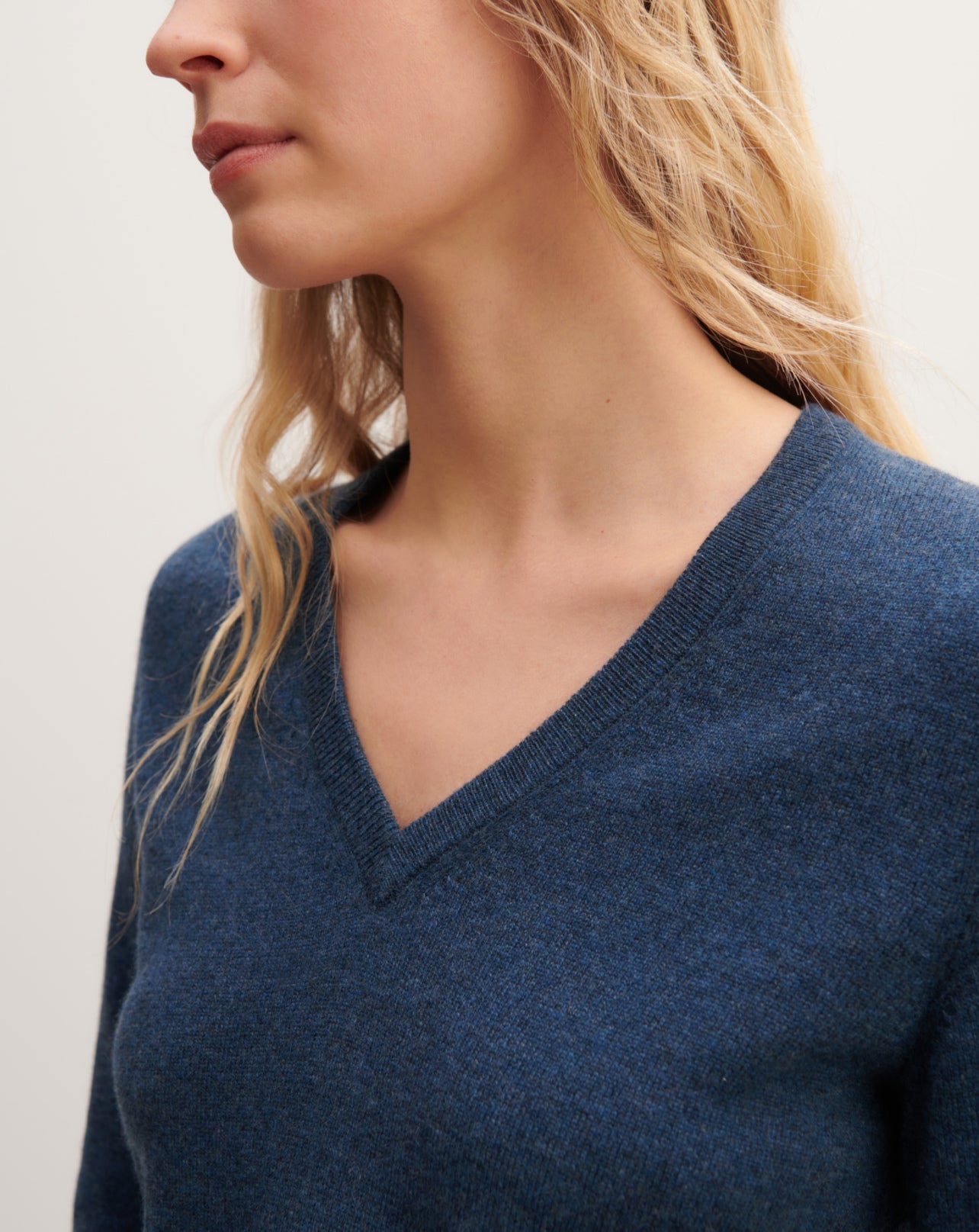 Pull col V classique-AIZOME-100% cachemire