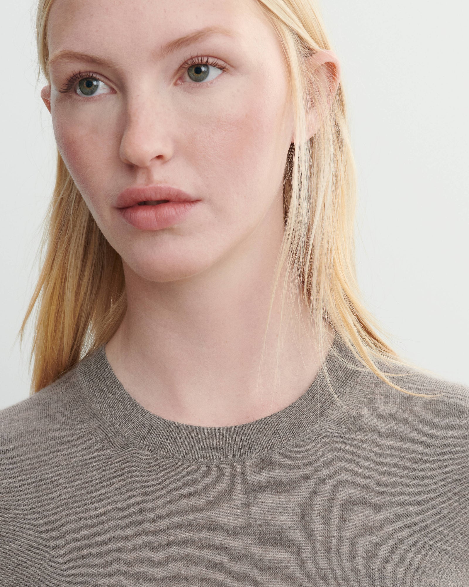 Pull col rond ultrafin-MILLET-100% cachemire