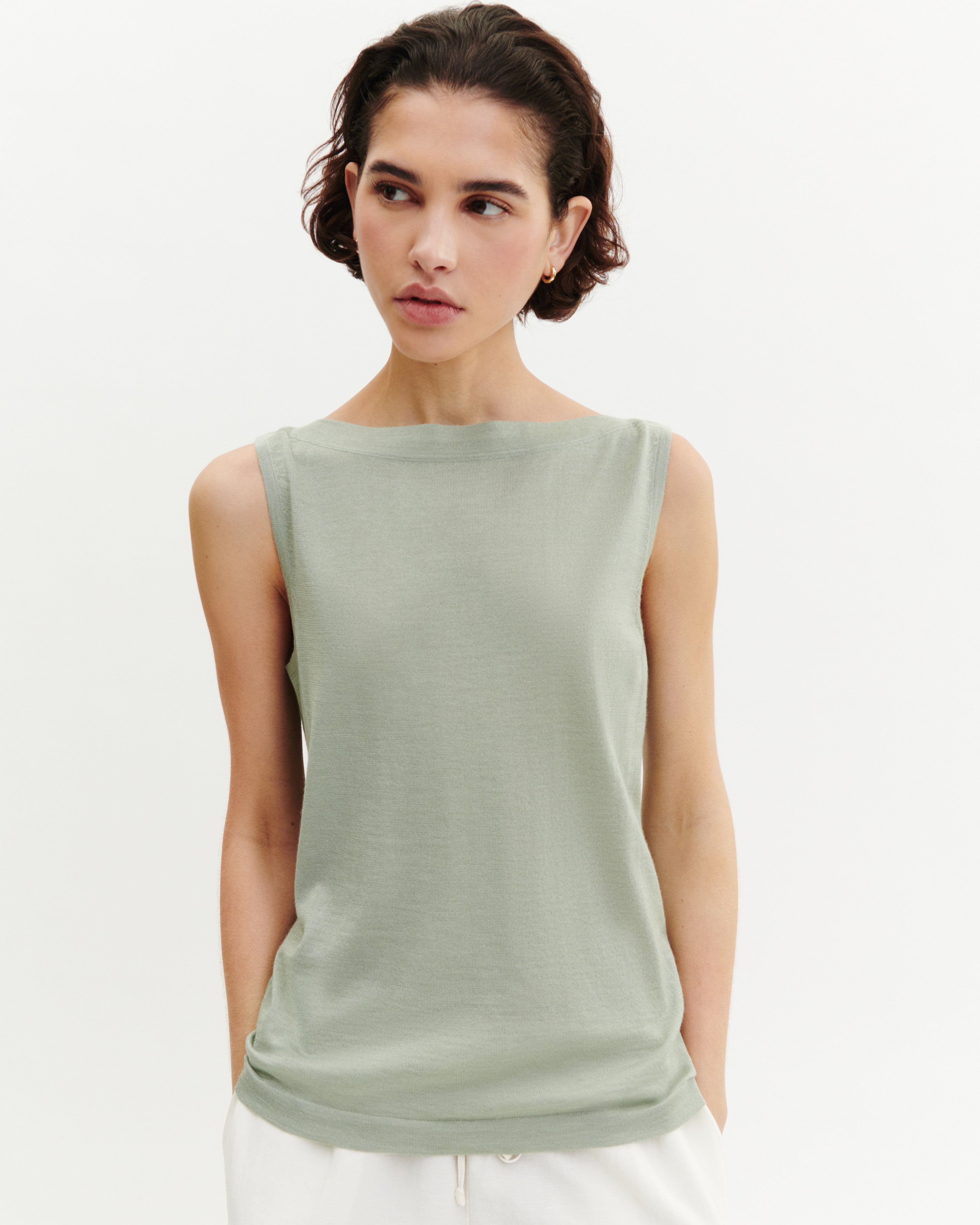 Débardeur col bateau-VERT AMANDE-70% cachemire 30% soie