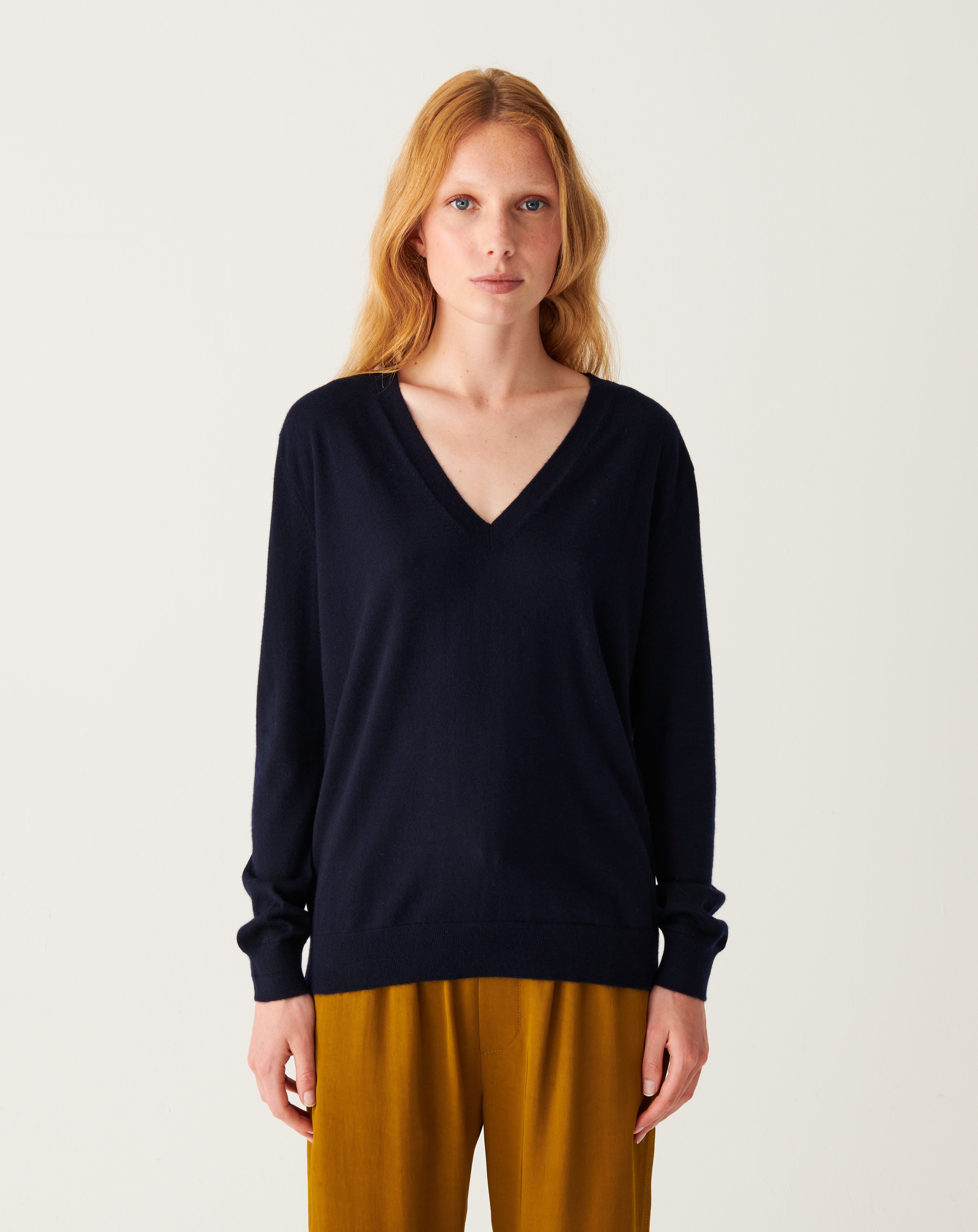 Pull V ample ultrafin-MARINE-100% CACHEMIRE