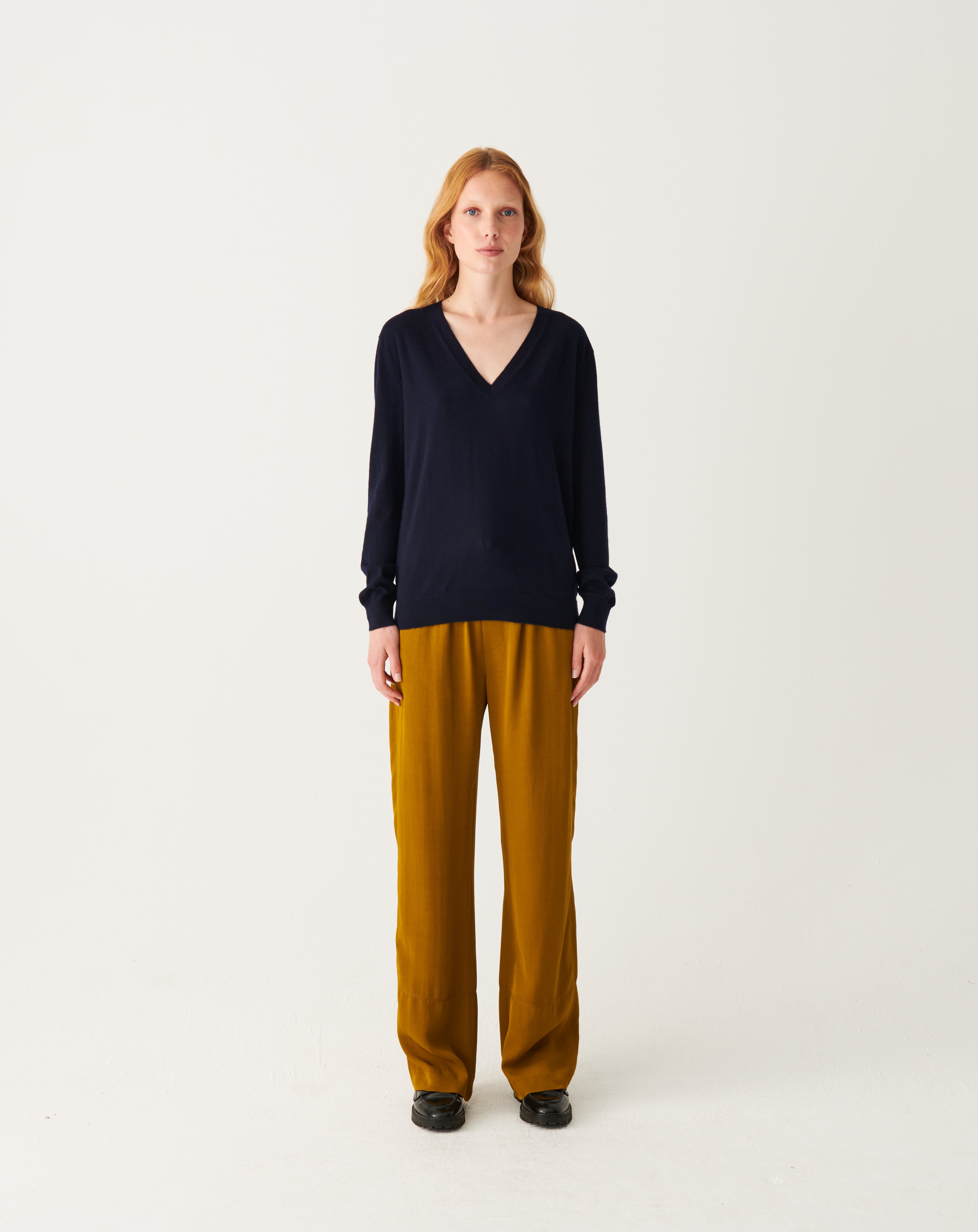 Pull V ample ultrafin-MARINE-100% CACHEMIRE