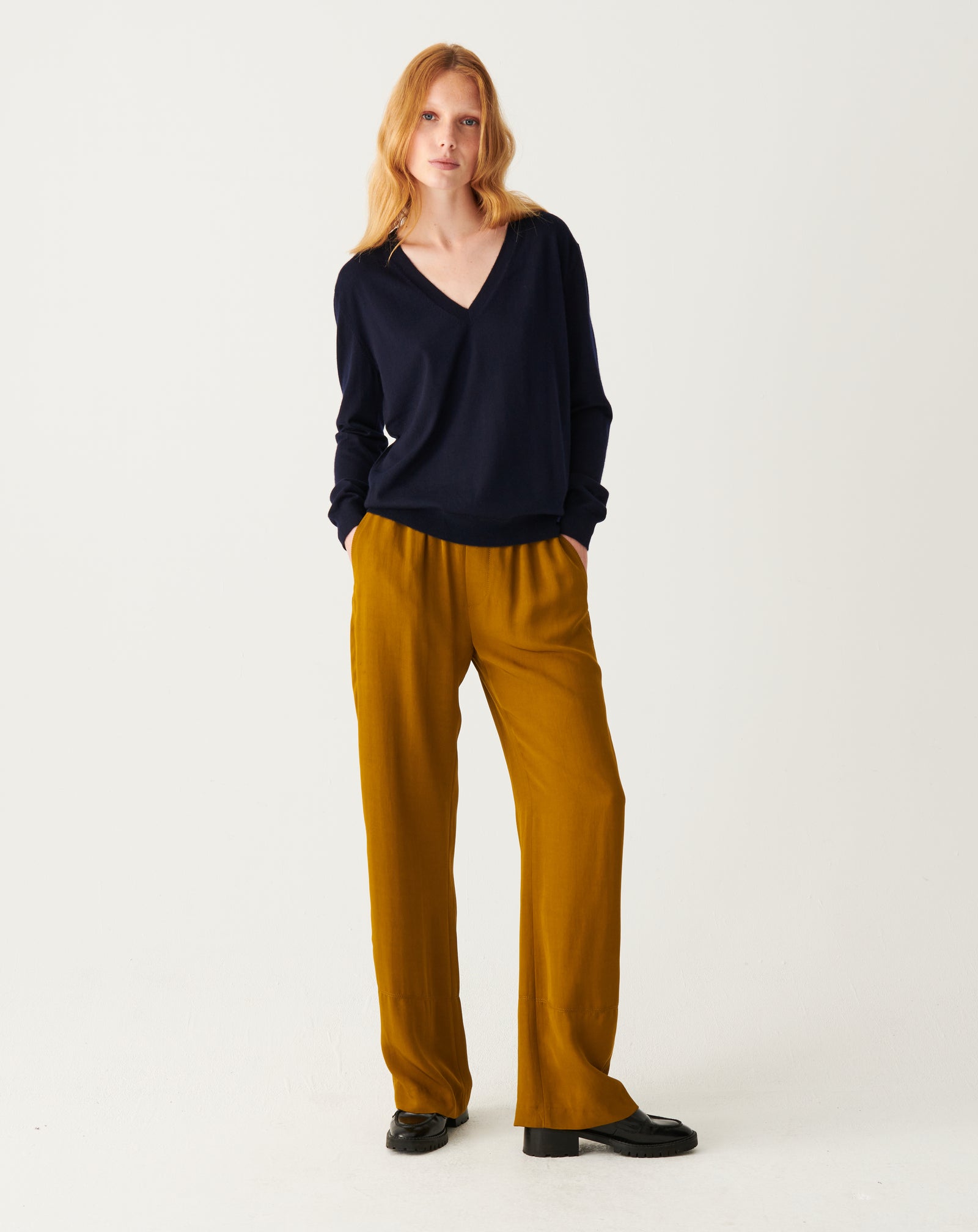 Pull V ample ultrafin-MARINE-100% CACHEMIRE