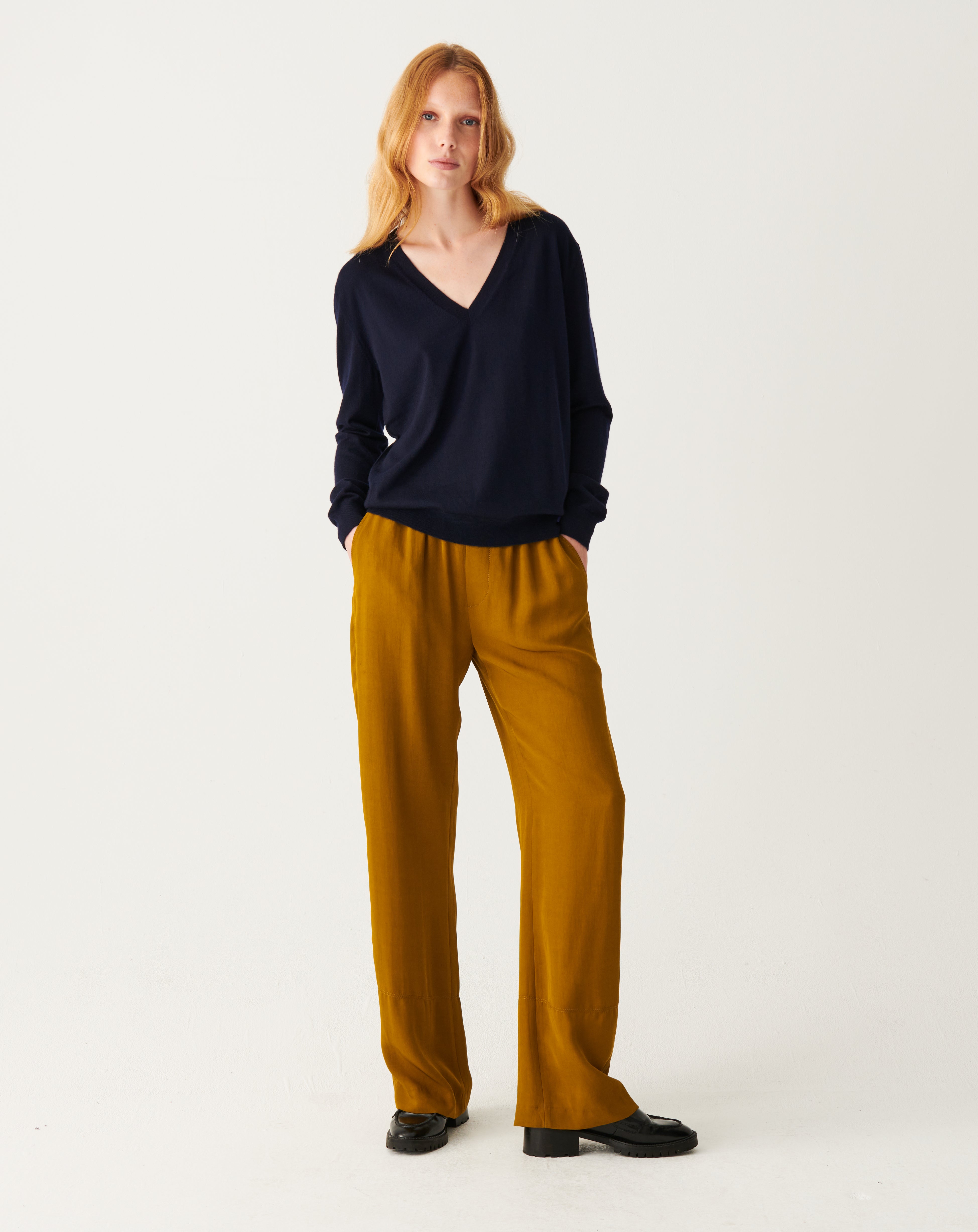 Pull V ample ultrafin-MARINE-100% CACHEMIRE