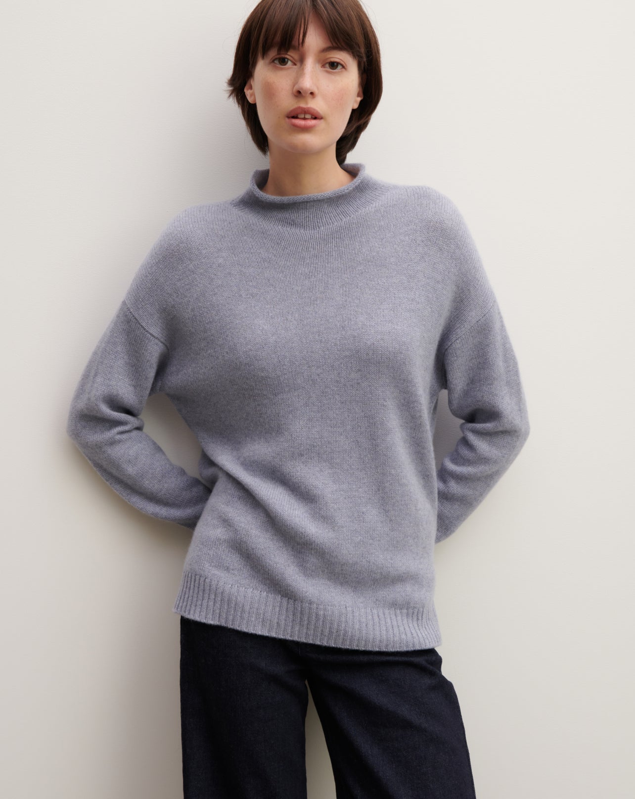 Pull col montant ample-BLEU MONTAGNE-100% cachemire