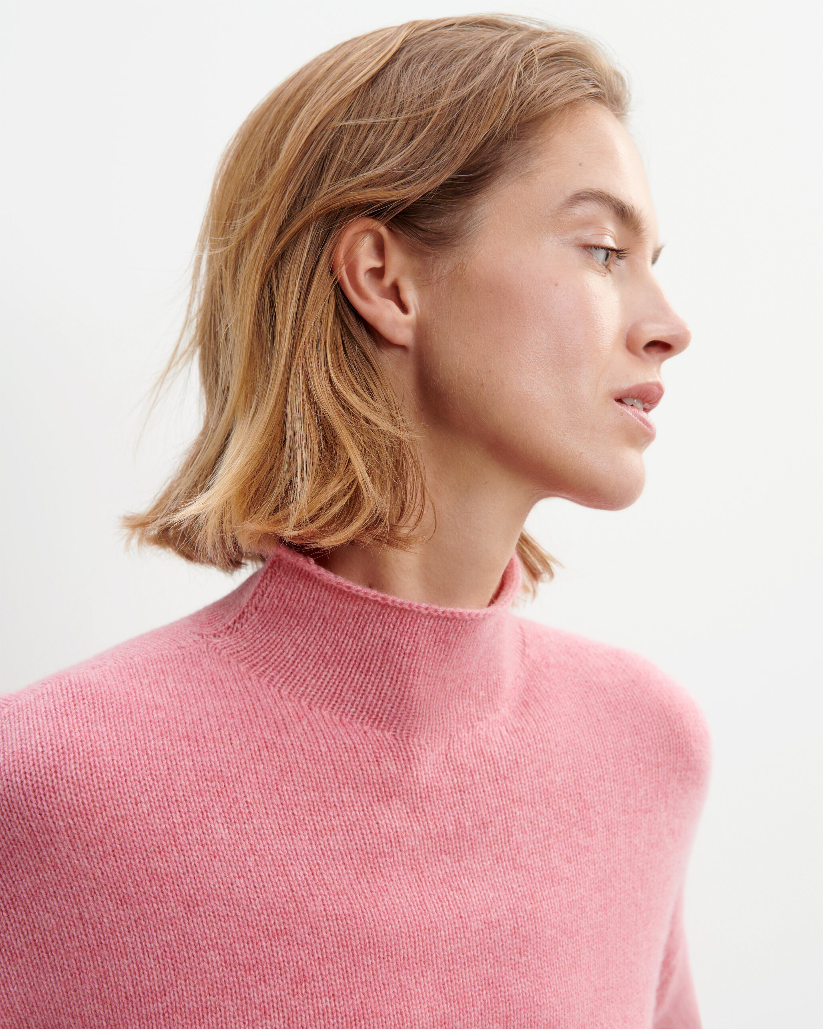 Pull col montant ample-ROSE CAMEO-100% cachemire