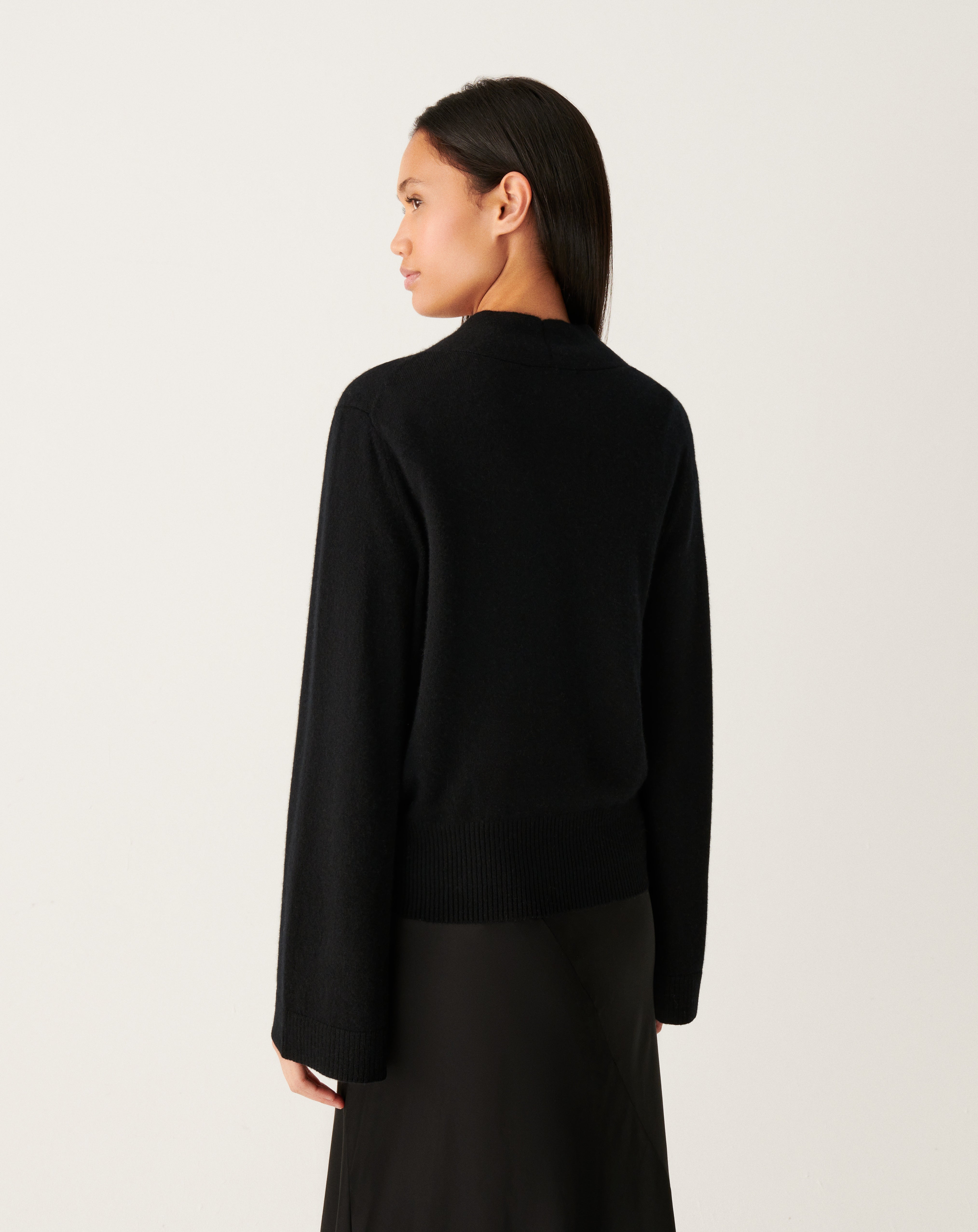 Pull V ample façon cache-coeur manches évasées