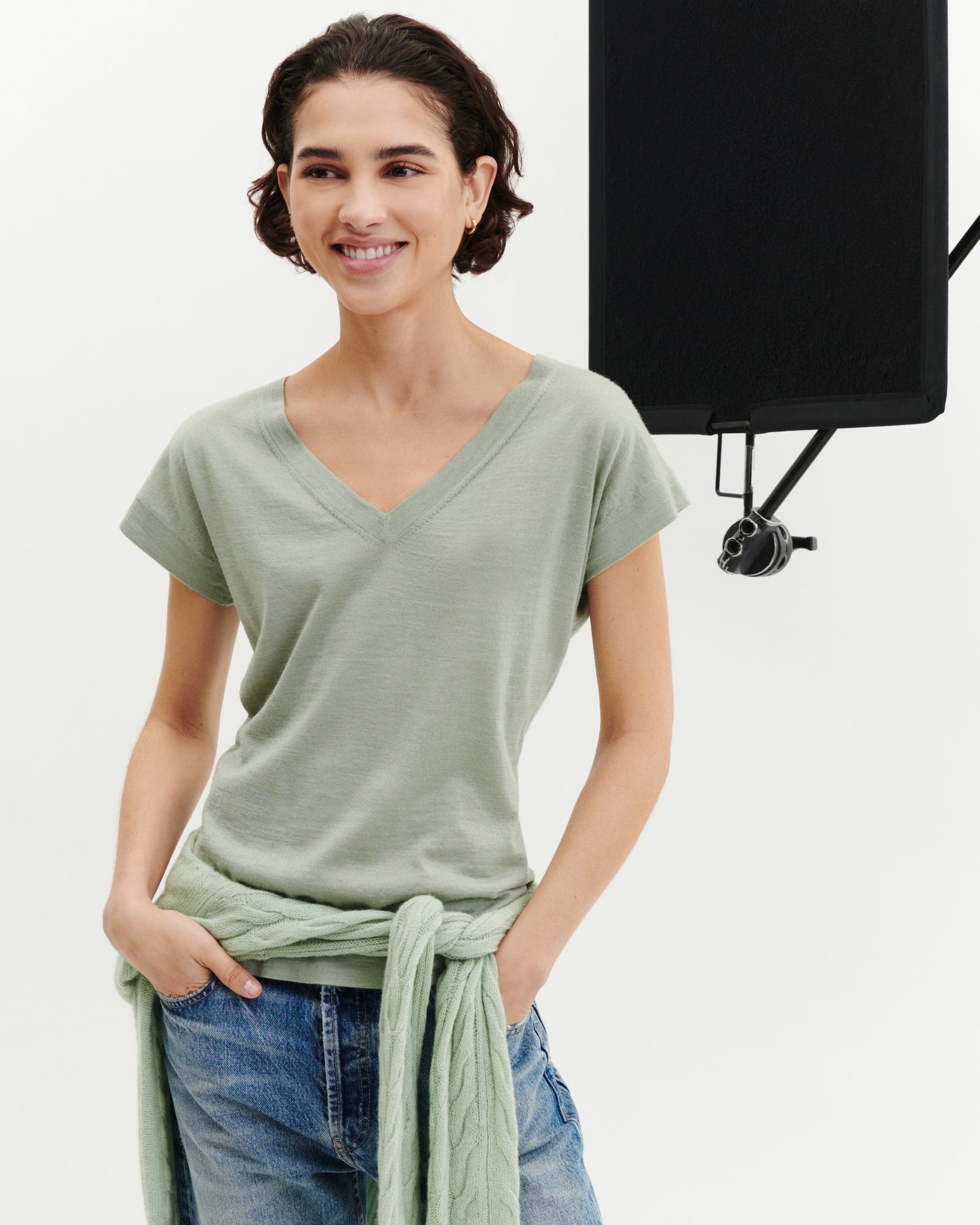 T-shirt col V -VERT AMANDE-70% cachemire 30% soie