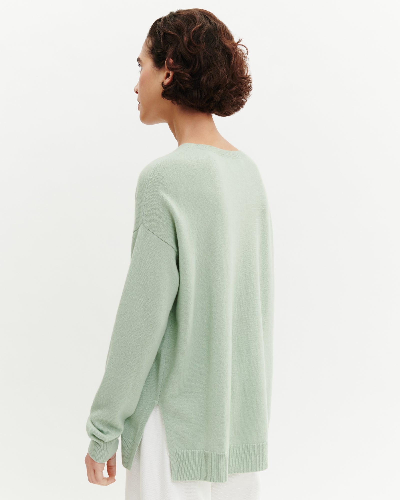 Pull col V ample fin-VERT AMANDE-100% cachemire