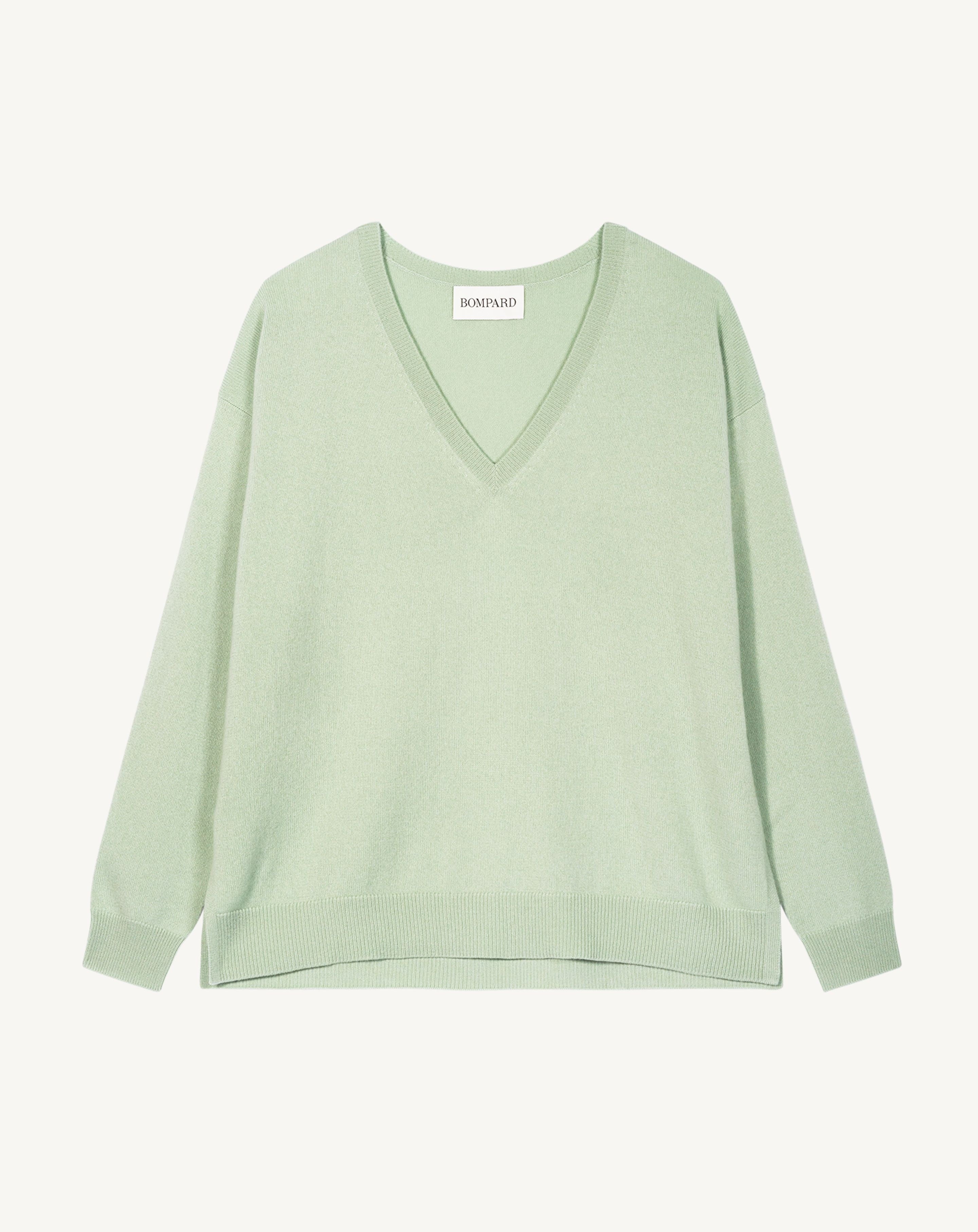 Pull col V ample fin-VERT AMANDE-100% cachemire
