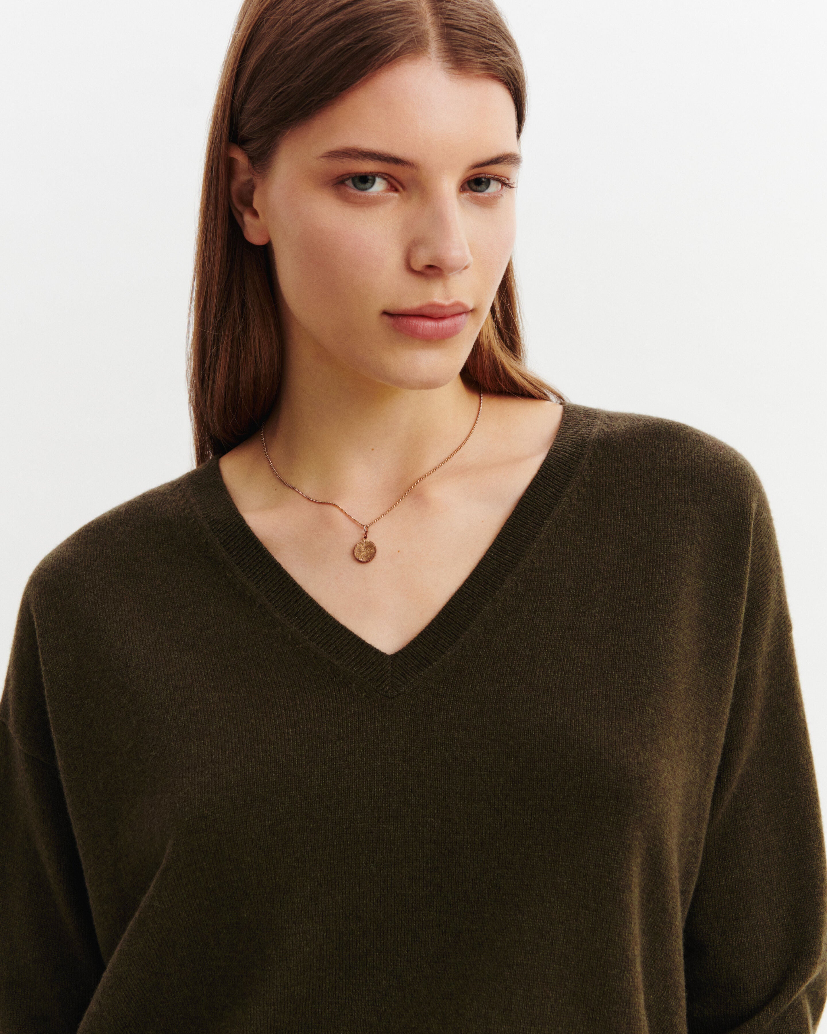 Pull col V Constance-KAKI KOMBU-100% cachemire