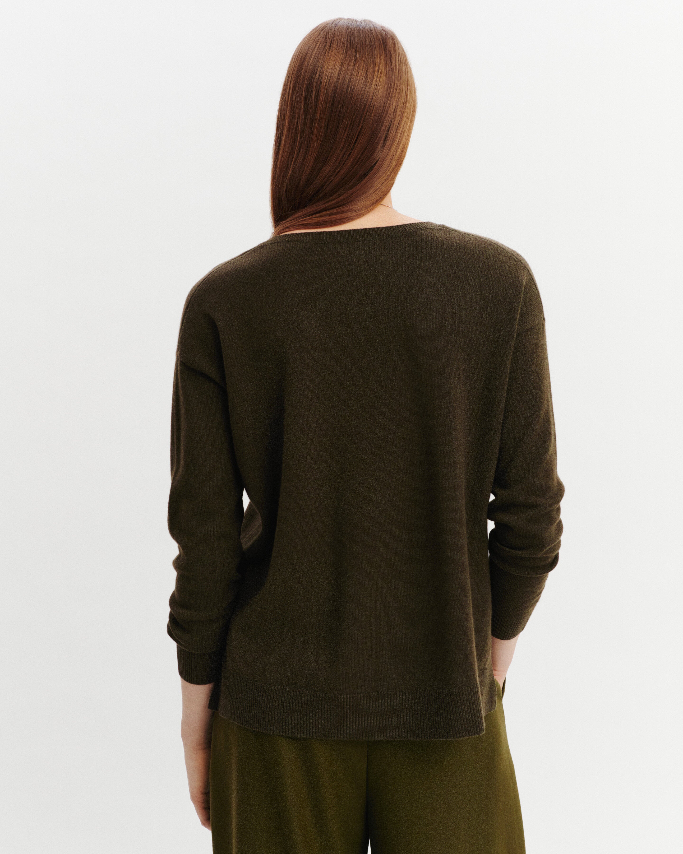 Pull col V Constance-KAKI KOMBU-100% cachemire
