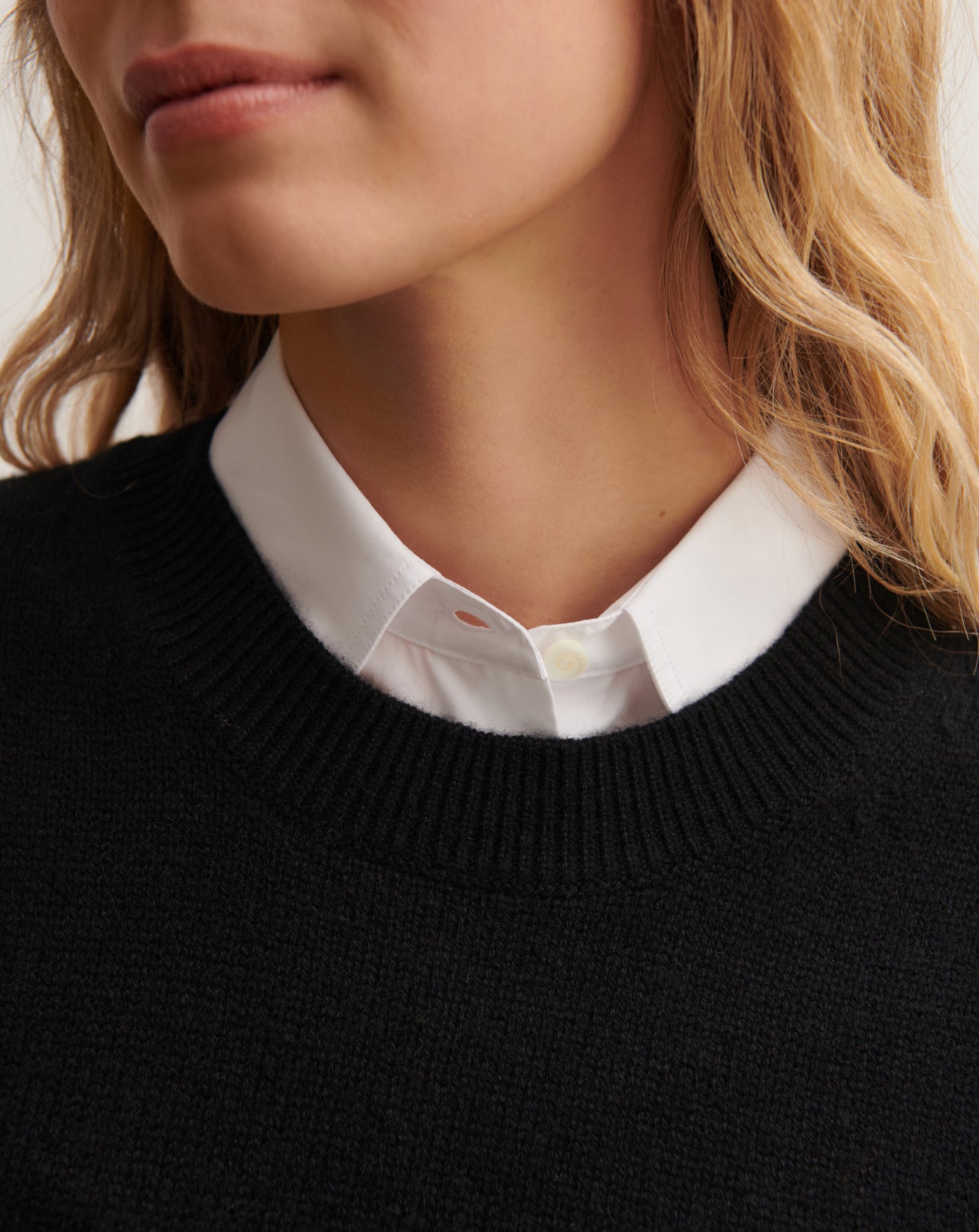 Col rond cropped sans manches-NOIR-100% cachemire