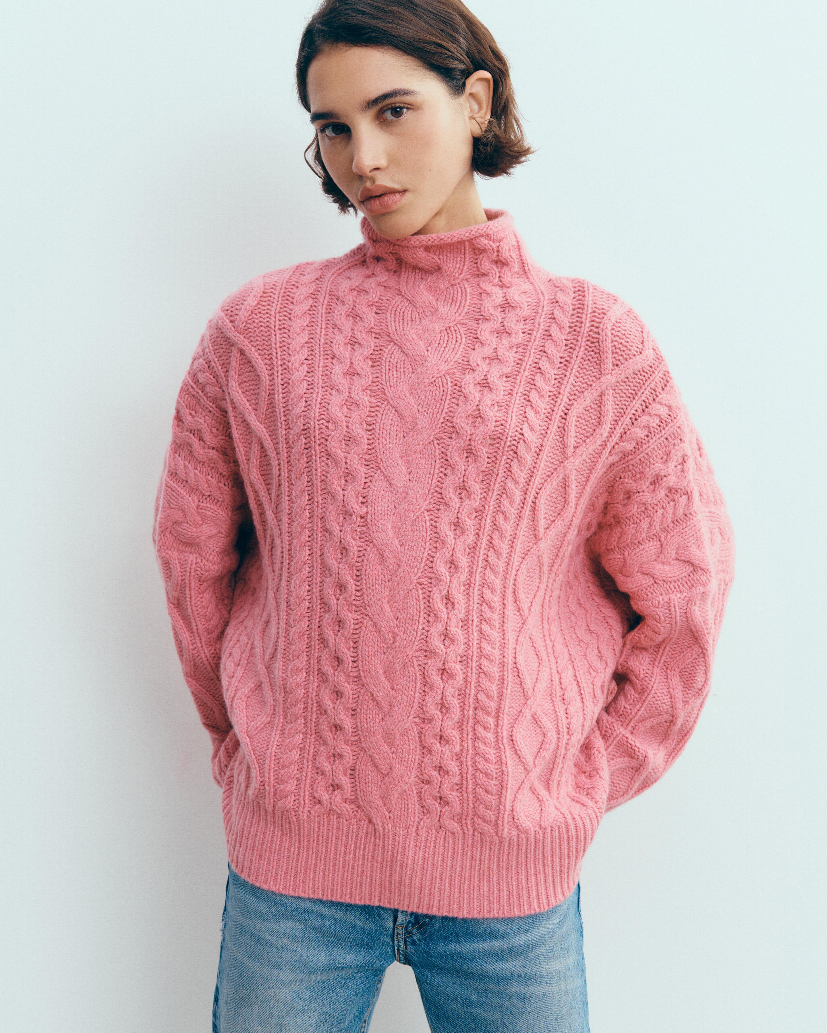 Turtleneck in cable stitch in Cashmere Women cameo pink | Eric Bompard
