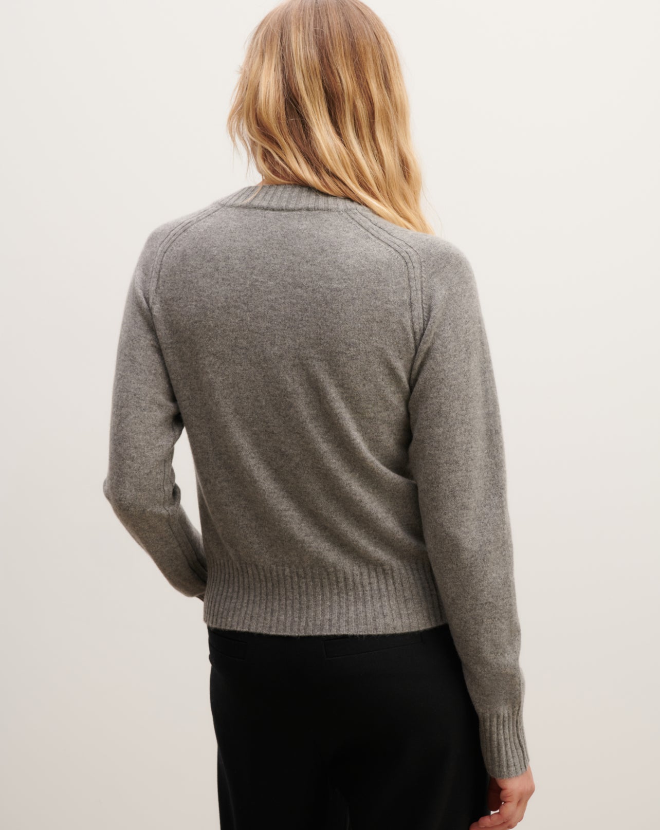 Pull col rond ajusté-GRIS METEORITE-70% cachemire 30% soie