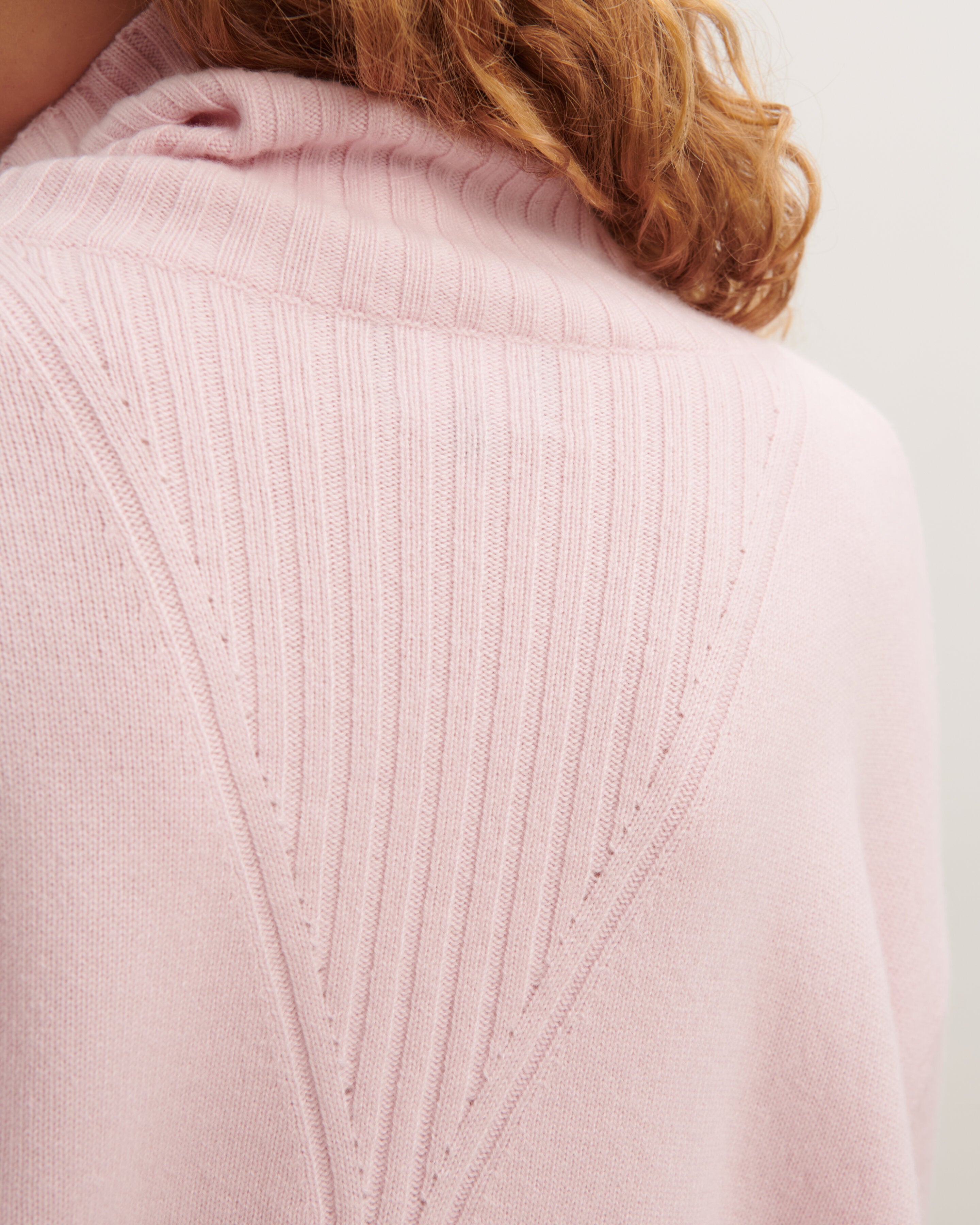 Col roulé fente dos-CERISIER-100% cachemire