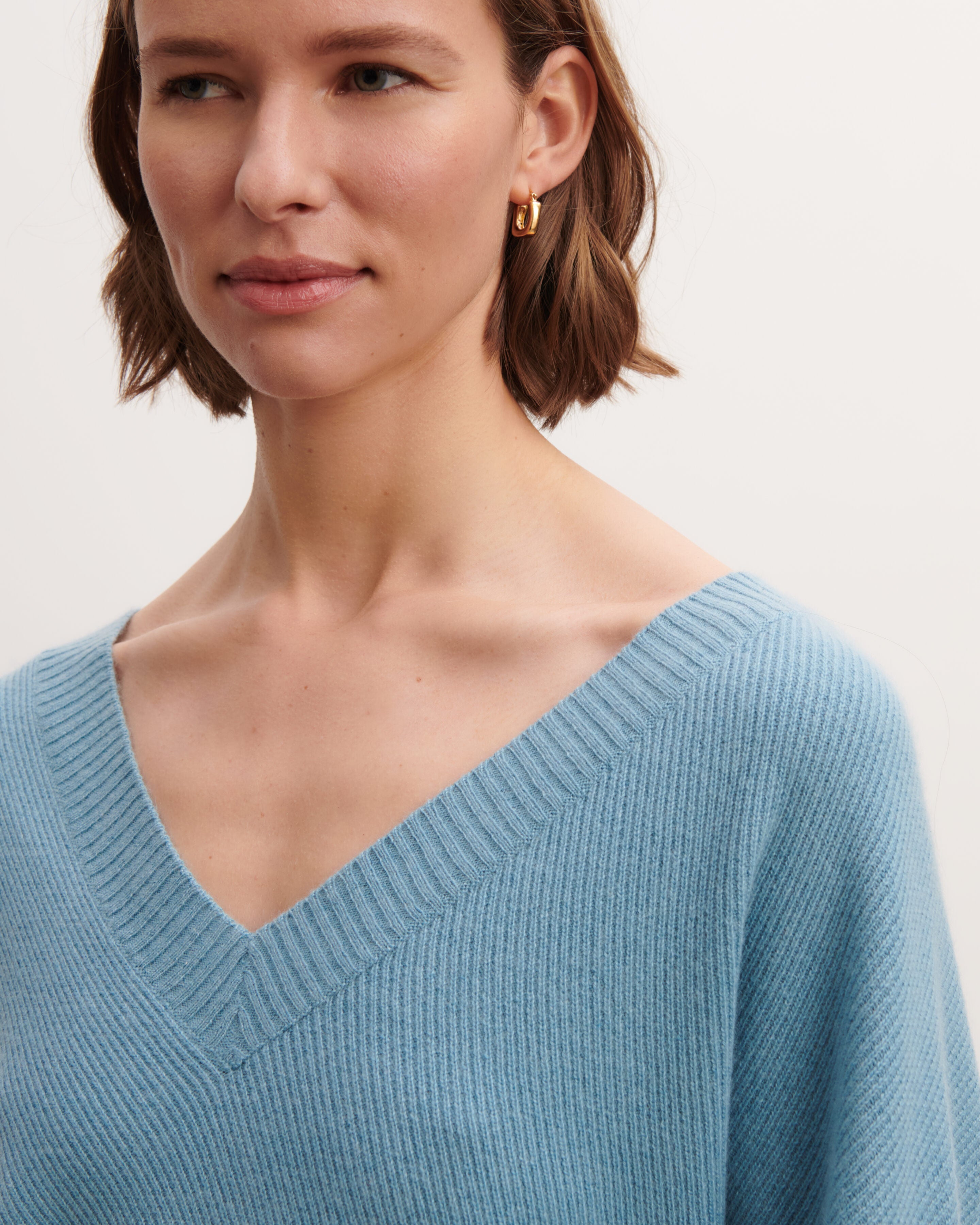 Pull col V en côtes-BLEU HERON-70% cachemire 30% soie