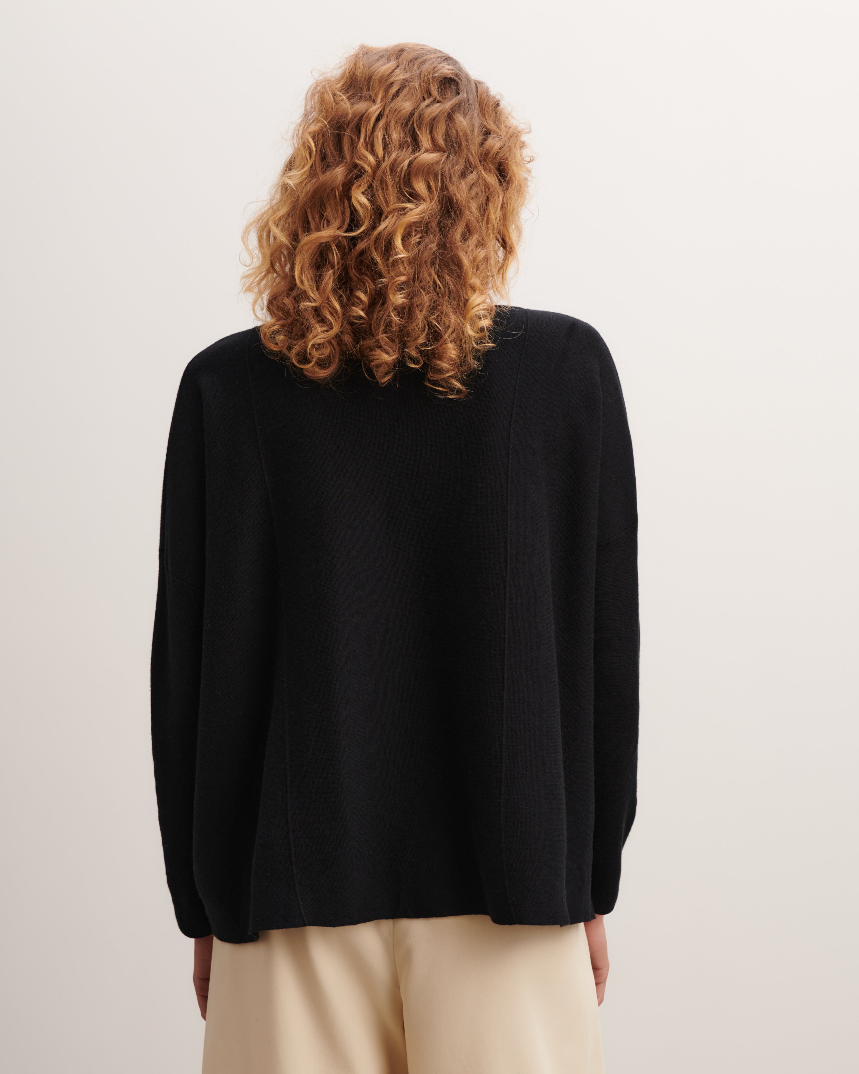 Pull col V minimaliste-NOIR-70% coton 30% cachemire