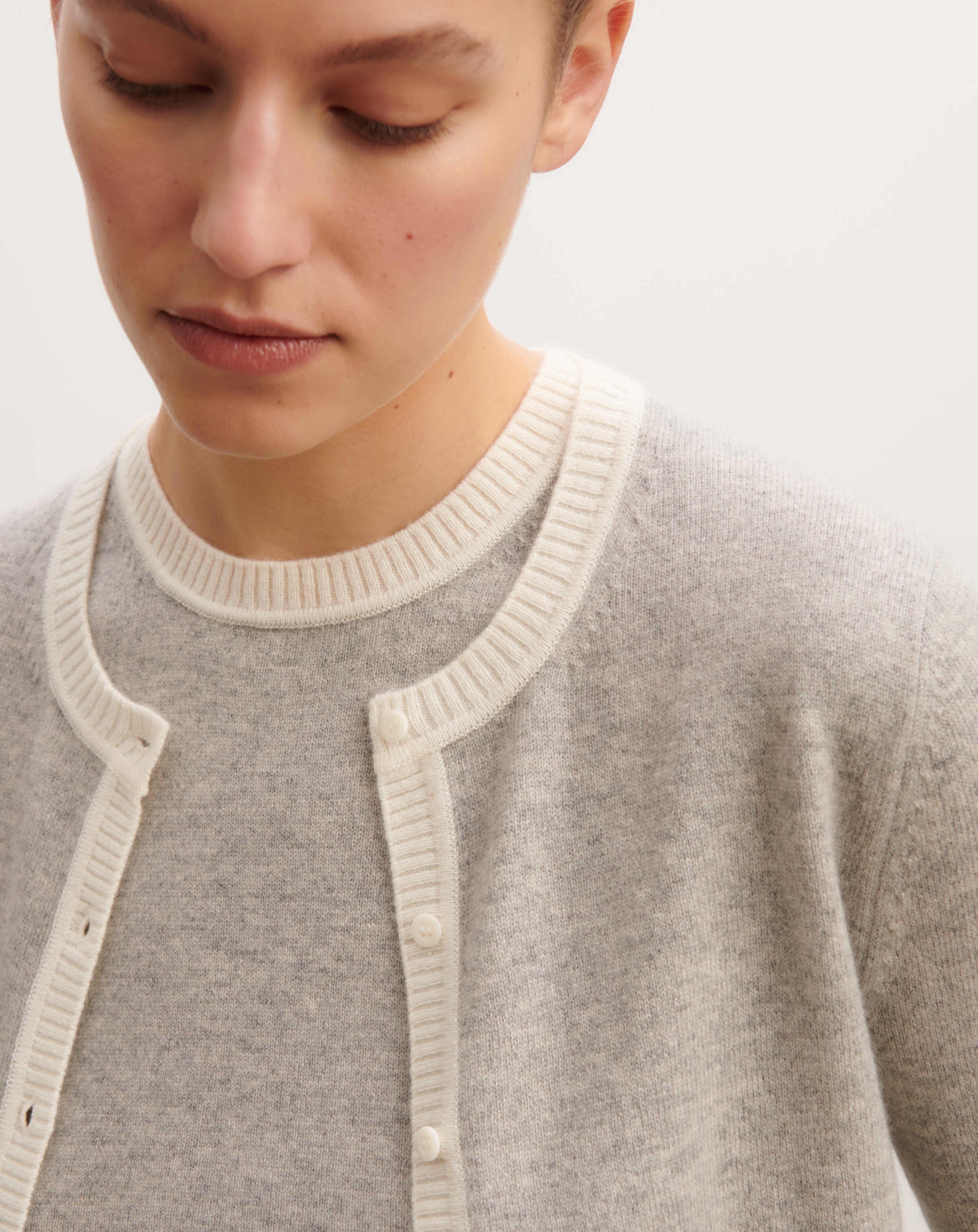 Cardigan  manches boutons-GRIS ARGENTE/NATUREL-100% cachemire