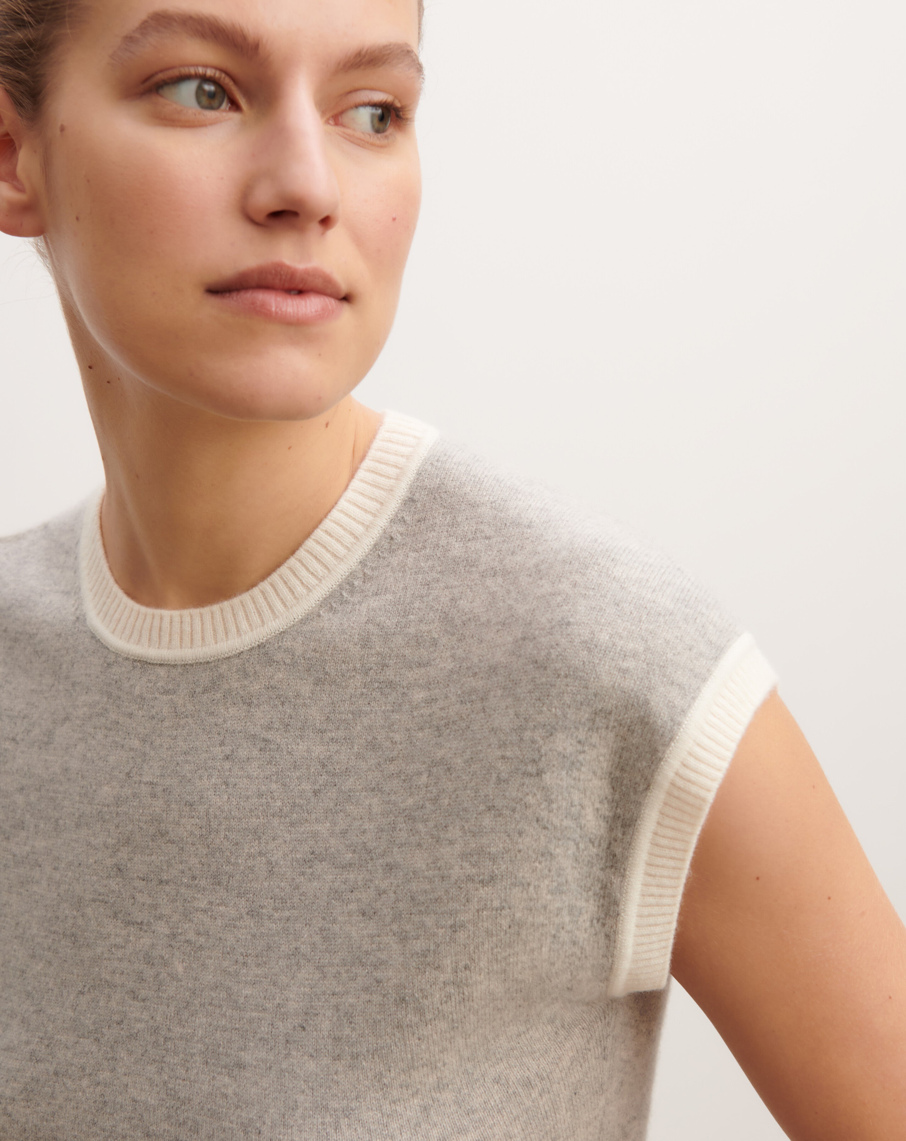 Pull à petites manches-GRIS ARGENTE/NATUREL-100% cachemire